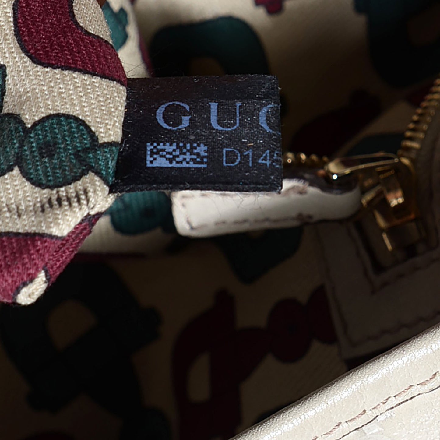 Guccissima Medium Pelham Shoulder Bag Off White