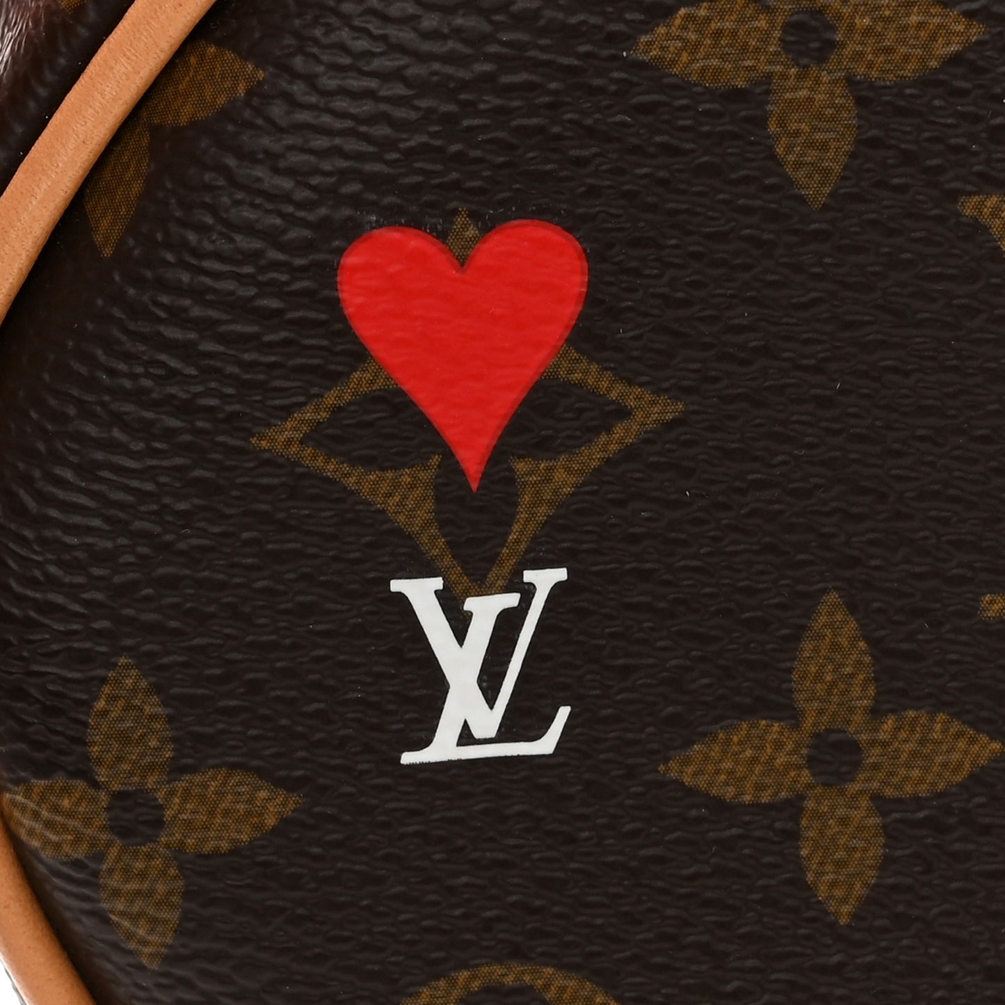 Monogram Game On Coeur