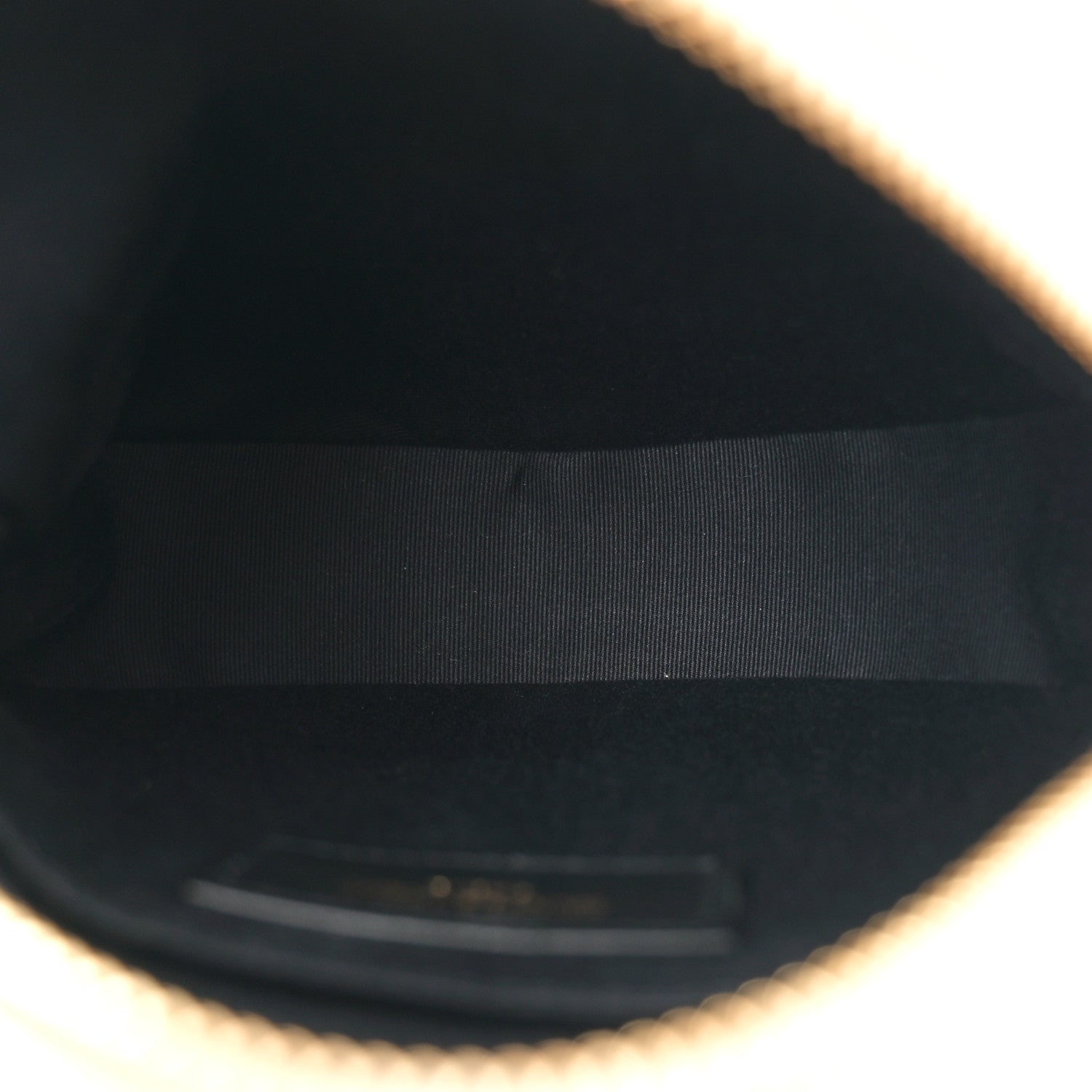 Saint Laurent Grain De Poudre Matelasse Chevron Quilted Round Vinyle Camera Bag Crema Soft 5 of 10