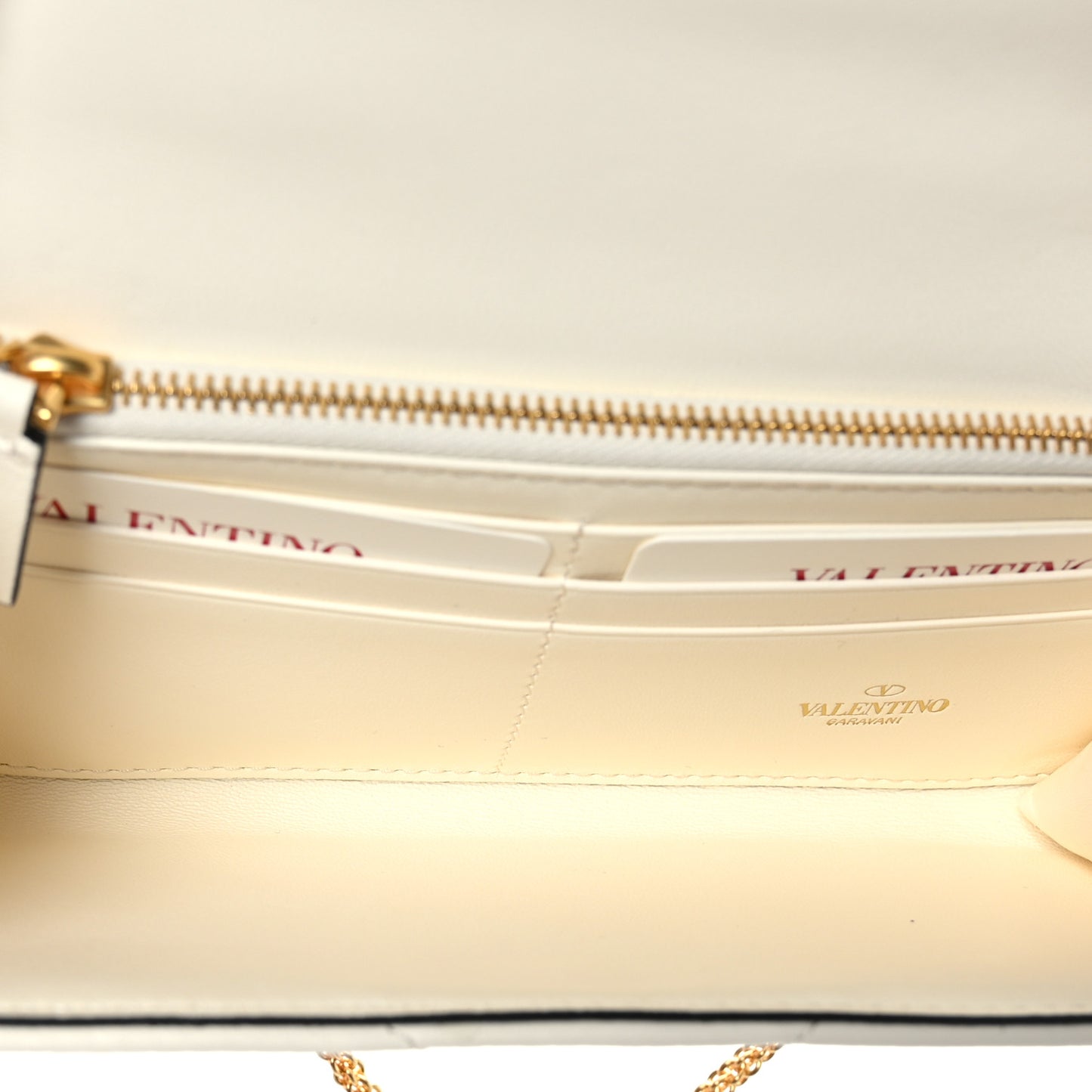 Nappa Roman Stud Wallet On Chain Ivory