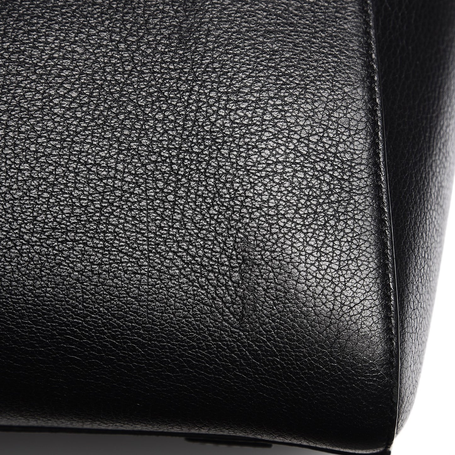 Sugar Goatskin Medium Antigona Black