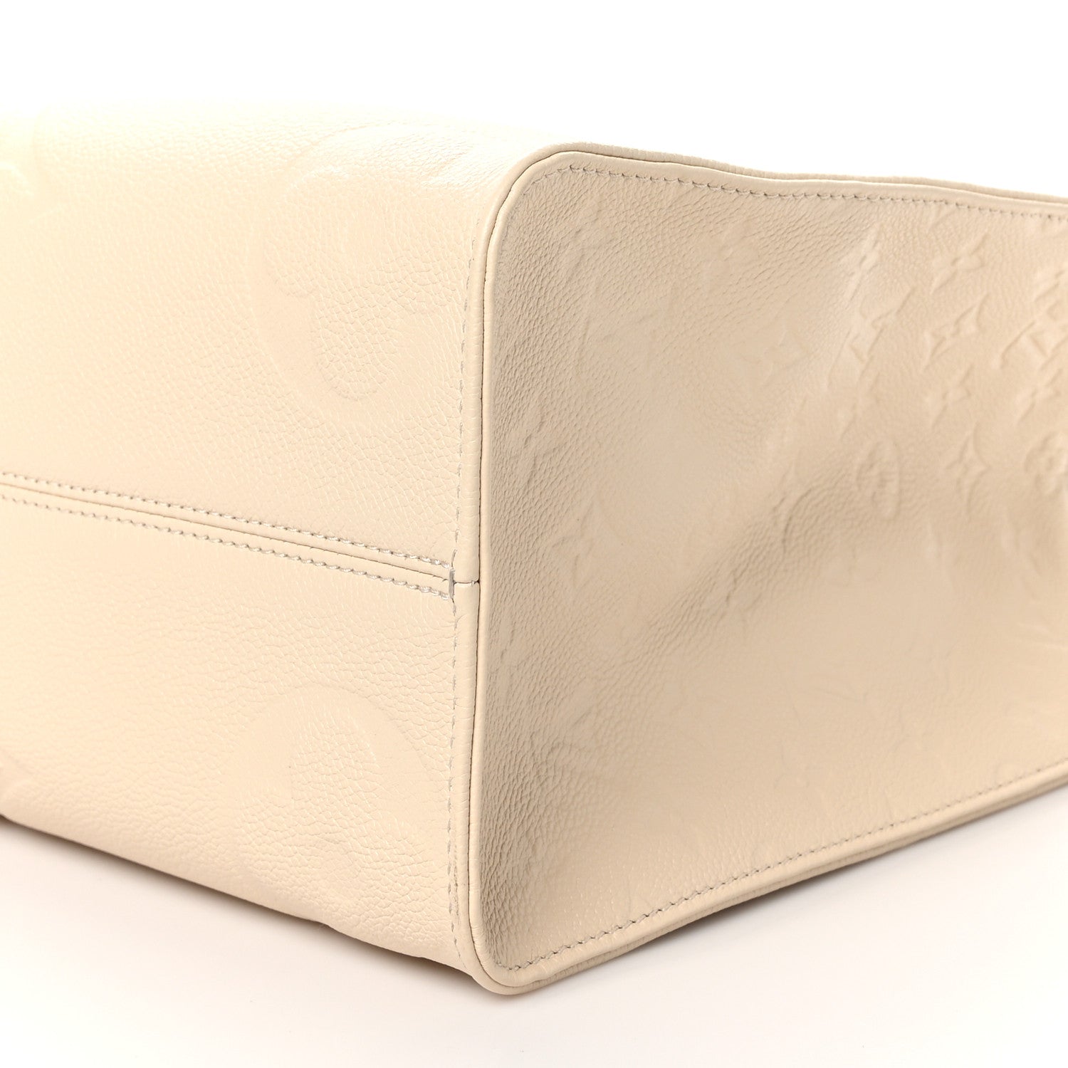 Louis Vuitton Empreinte Monogram Giant Onthego MM Creme 9 of 9
