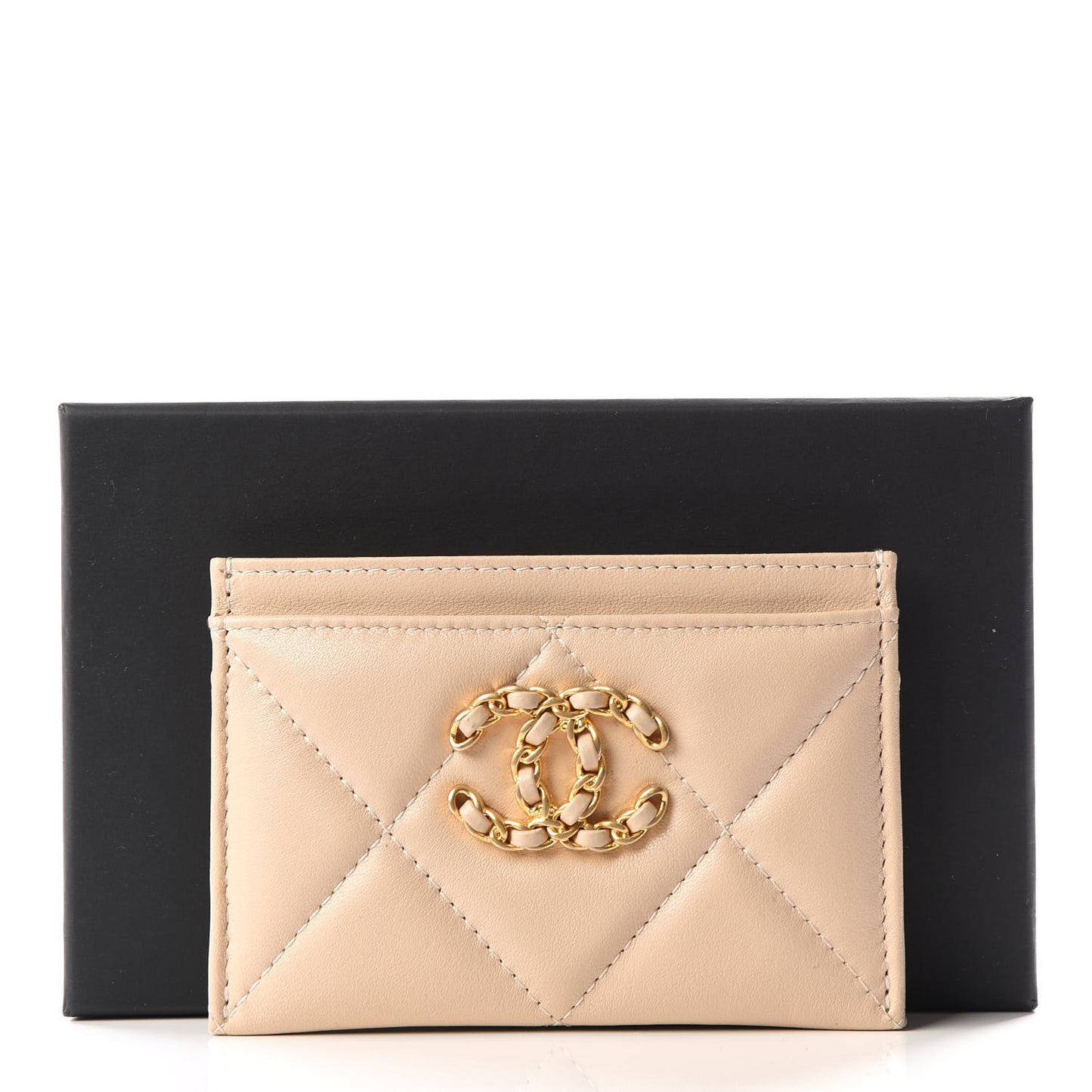 Shiny Goatskin Quilted Chanel 19 Card Holder Beige