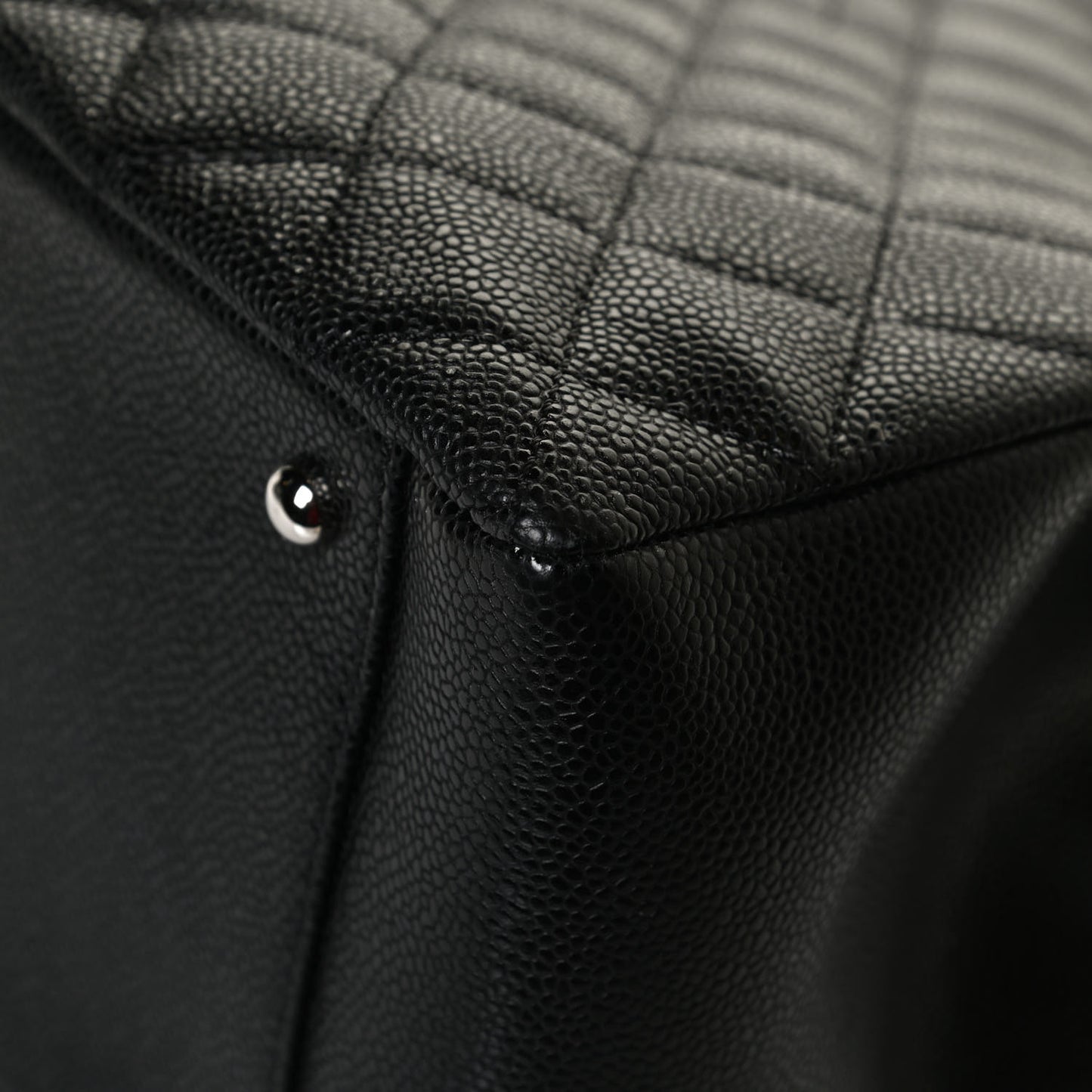Caviar Quilted XL Grand Shopping Tote GST Black