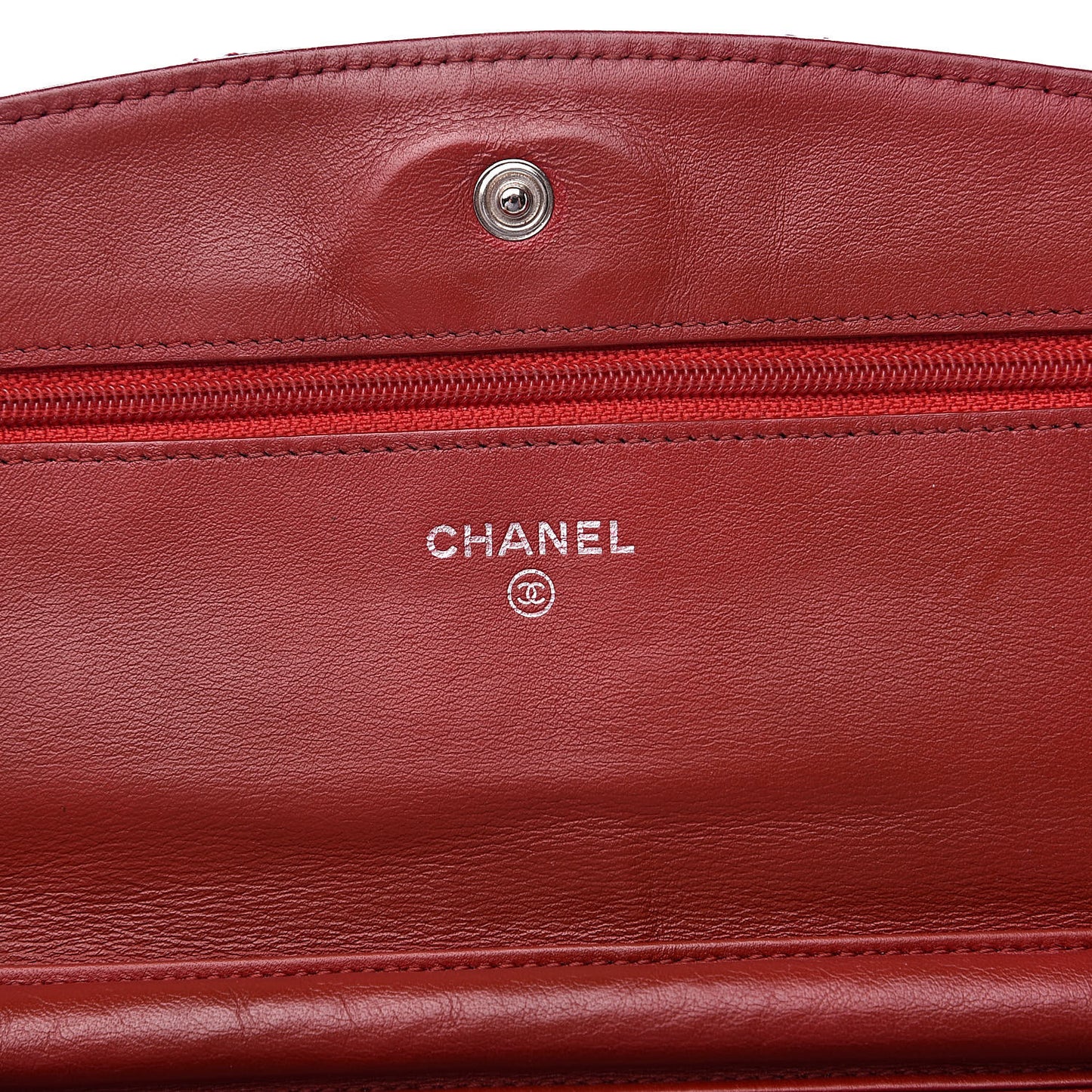 Patent Quilted Brilliant Wallet On Chain WOC Red