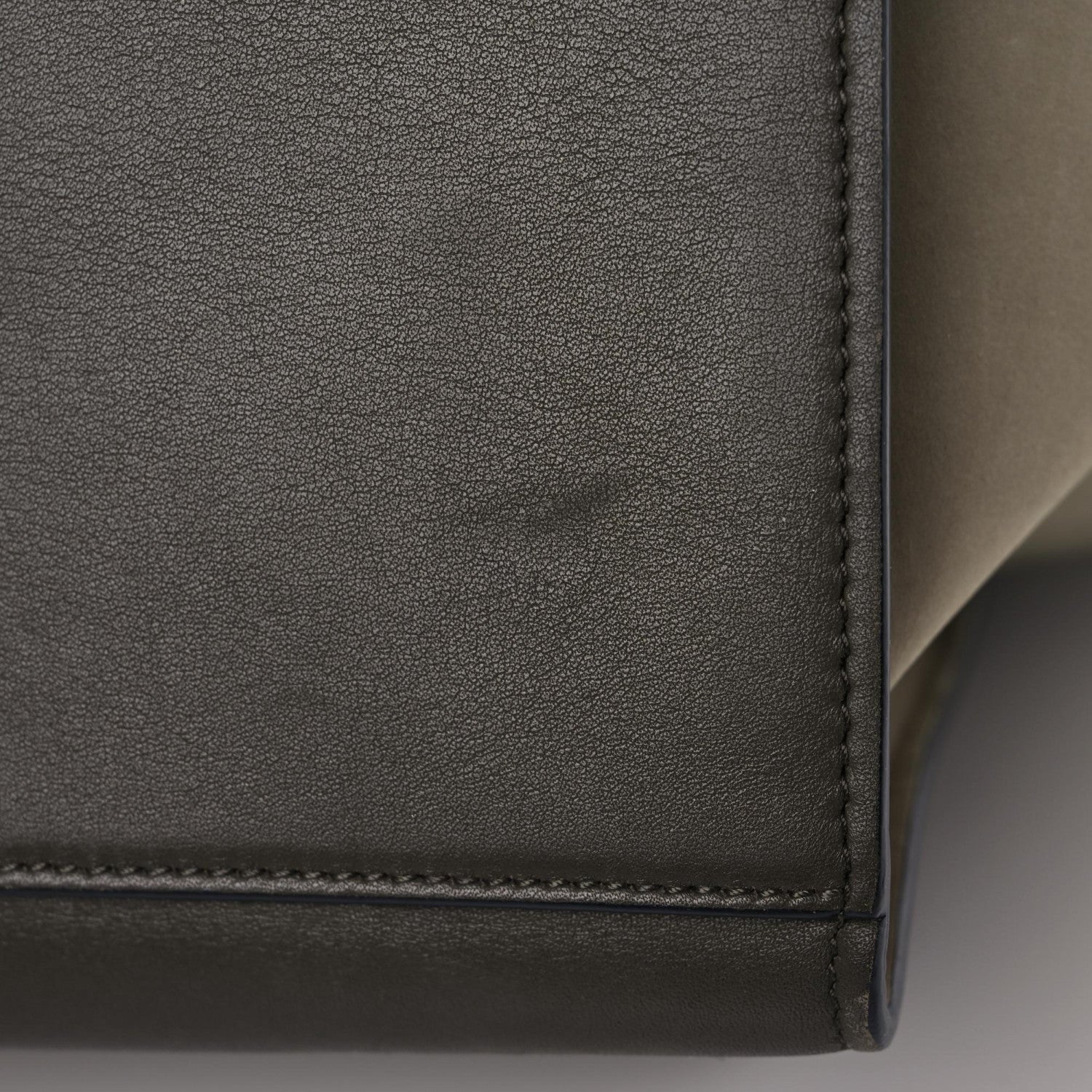 Celine Crocodile Embossed Calfskin Suede Medium Trapeze Taupe 14 of 19