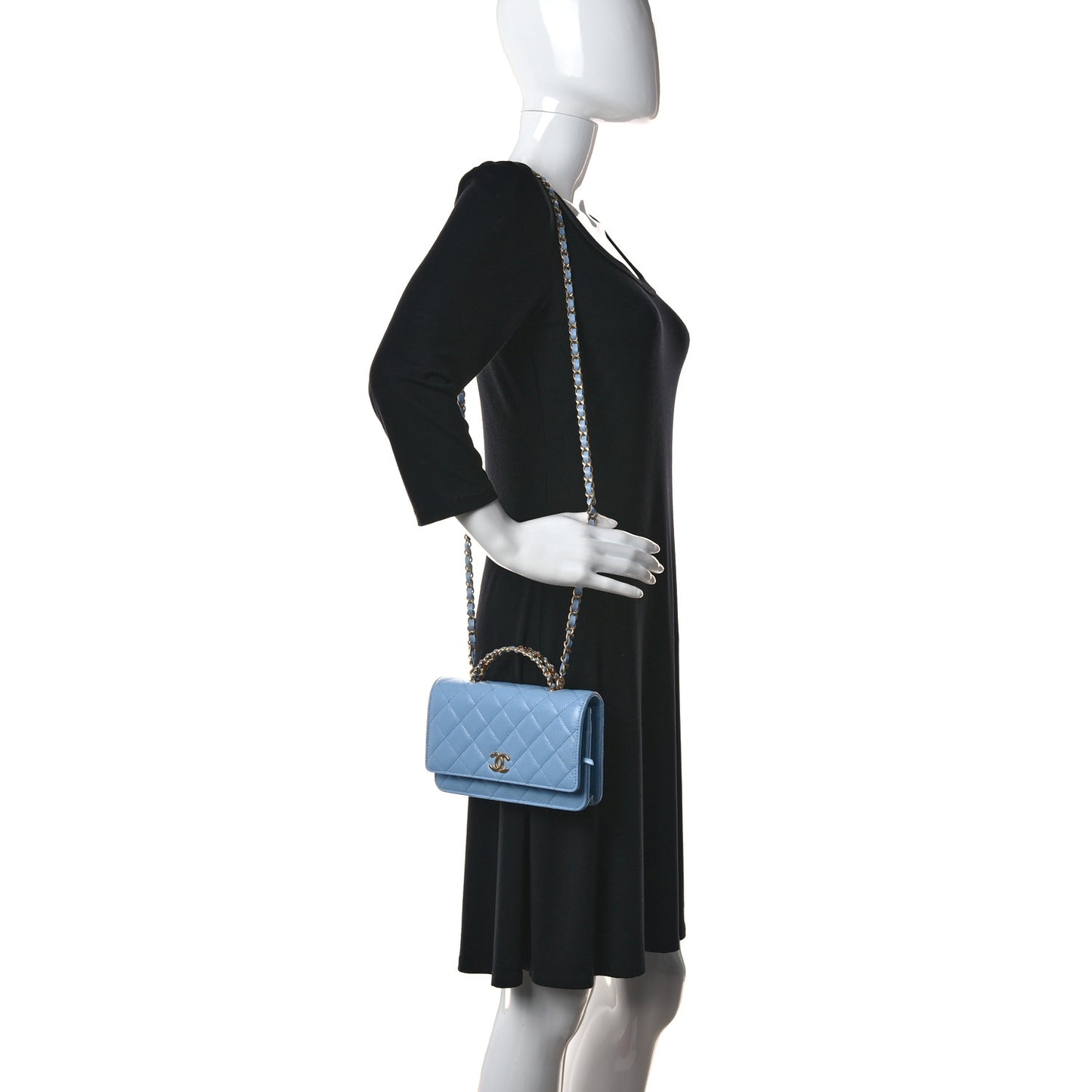 Shiny Caviar Quilted Pick Me Up Wallet On Chain WOC Blue