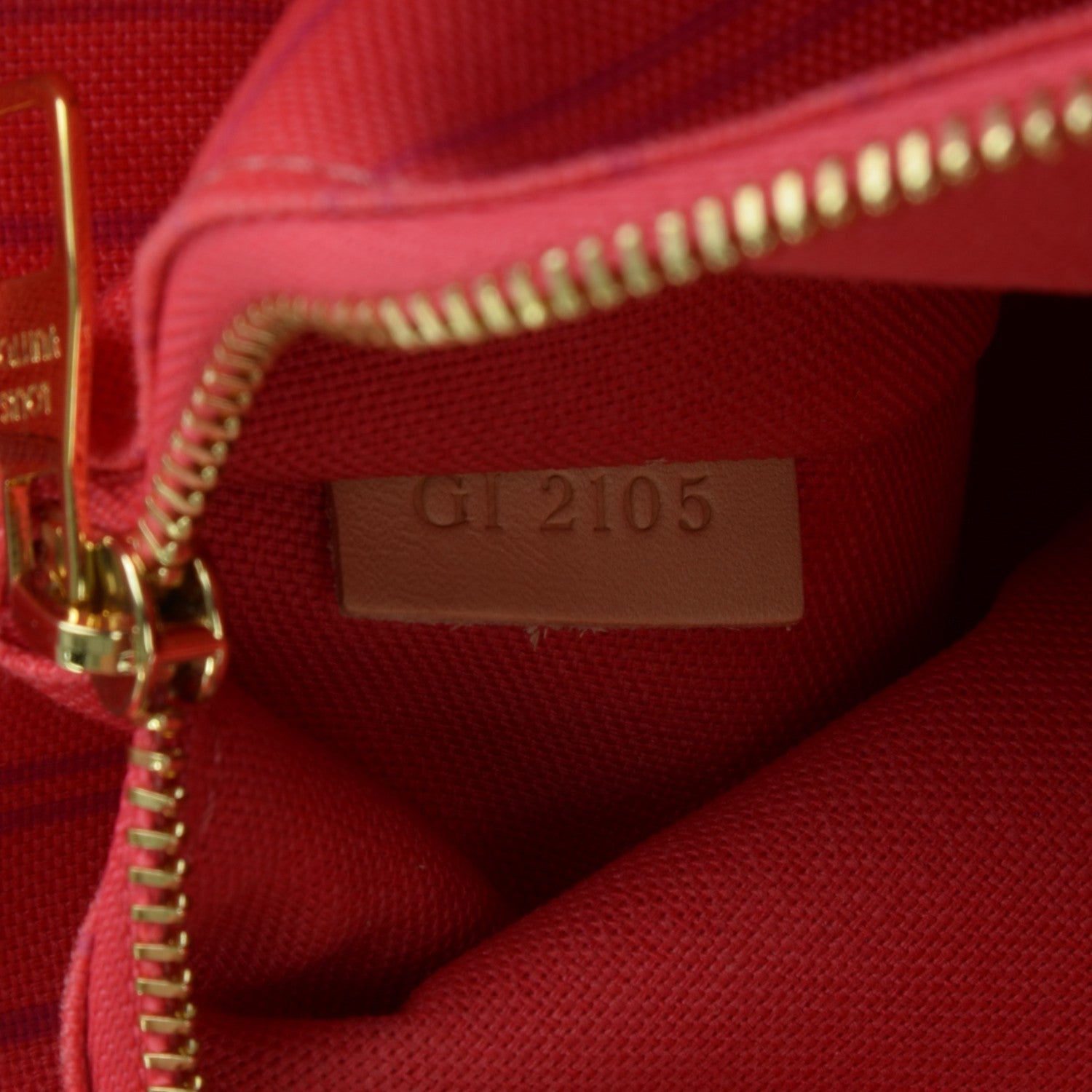 Louis Vuitton Damier Azur Calvi 7 of 7