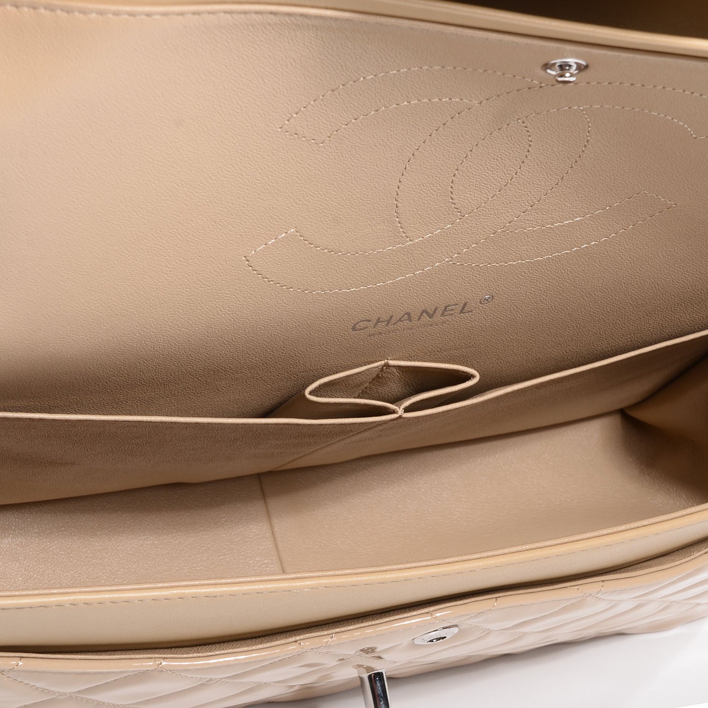 Patent Jumbo Double Flap Beige