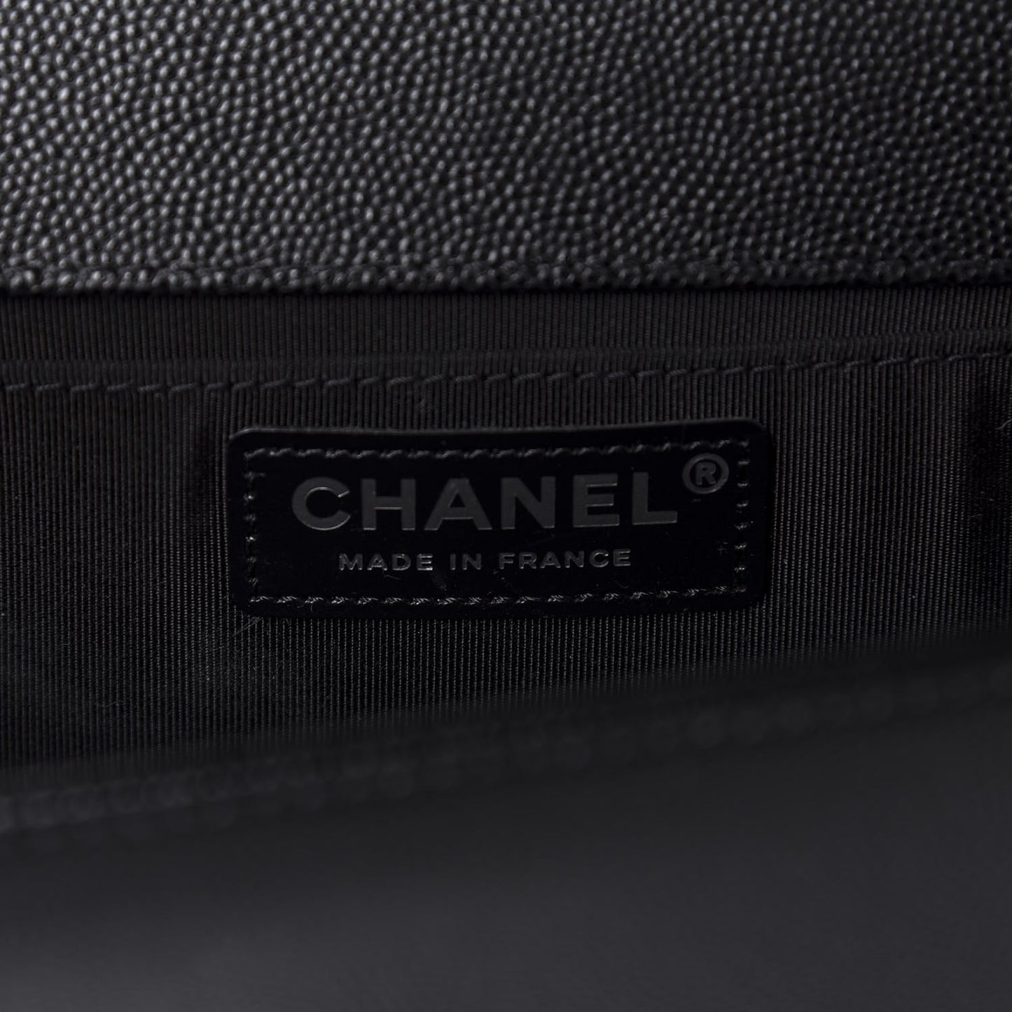 Caviar Quilted Medium Boy Flap Black