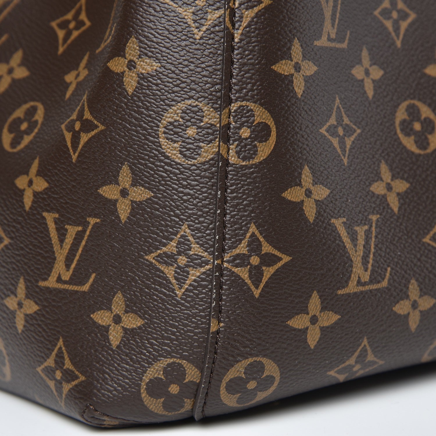 Louis Vuitton Monogram Montaigne GM 8 of 9