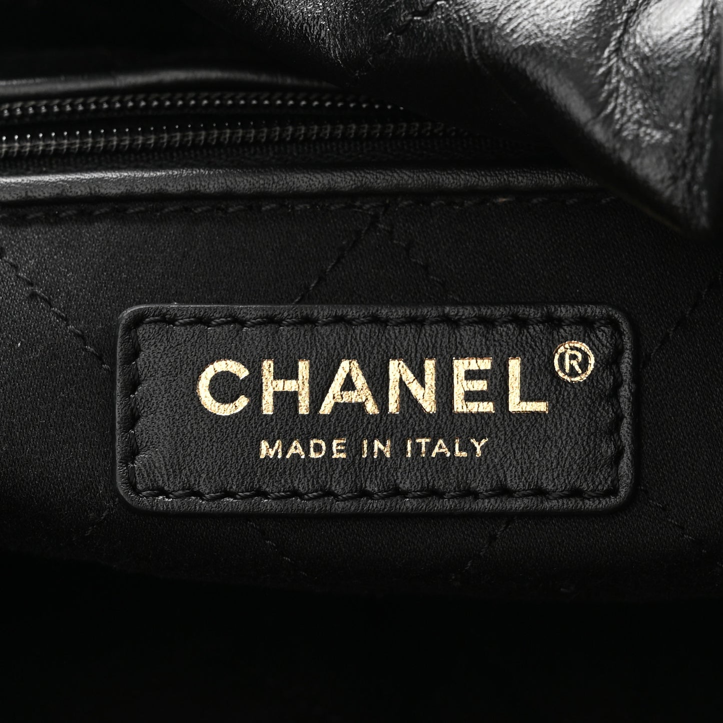 Shiny Calfskin Double Pocket Quilted Chanel 22 Black
