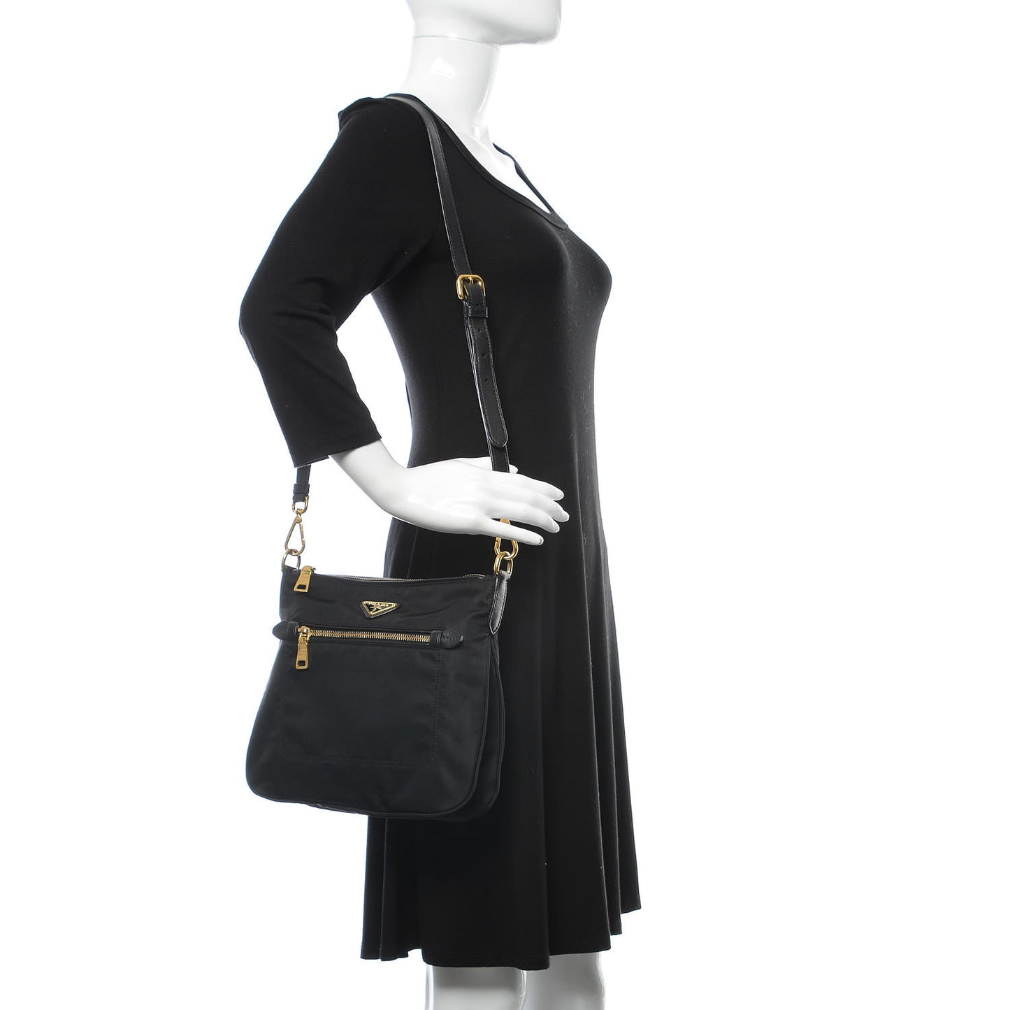 Nylon Flat Messenger Bag Black