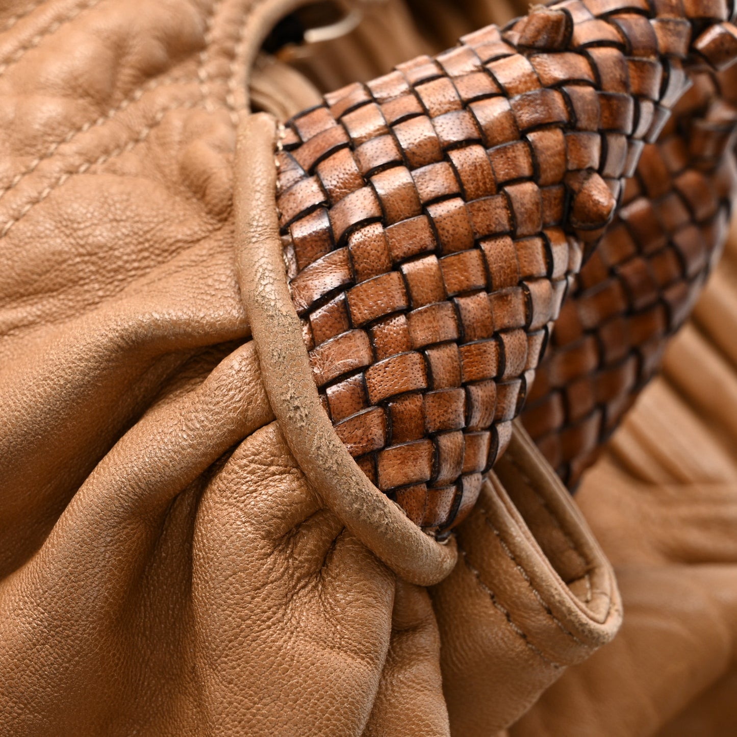 Nappa Pleated Nuvolata Spy Bone