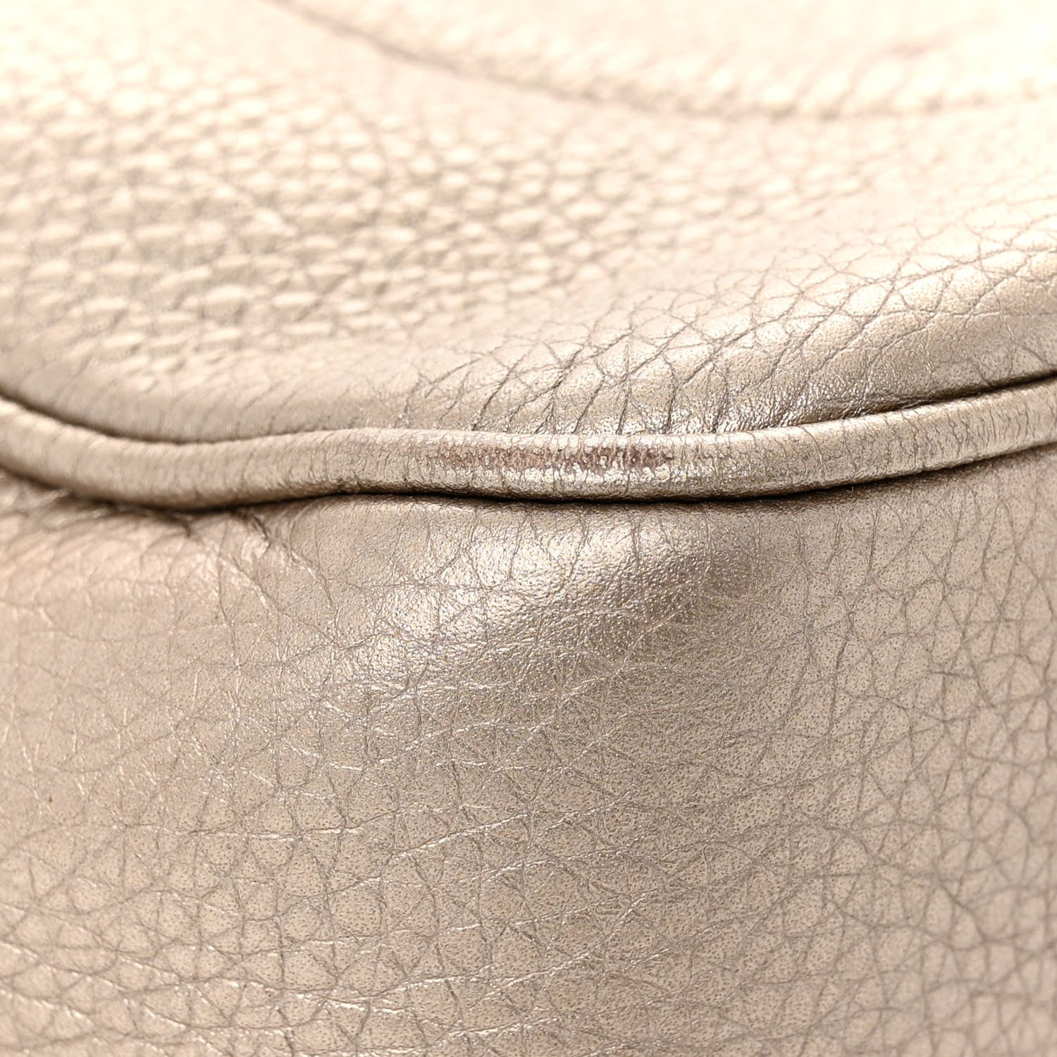 Gucci Metallic Pebbled Calfskin Small Soho Disco Bag Golden Beige 11 of 12