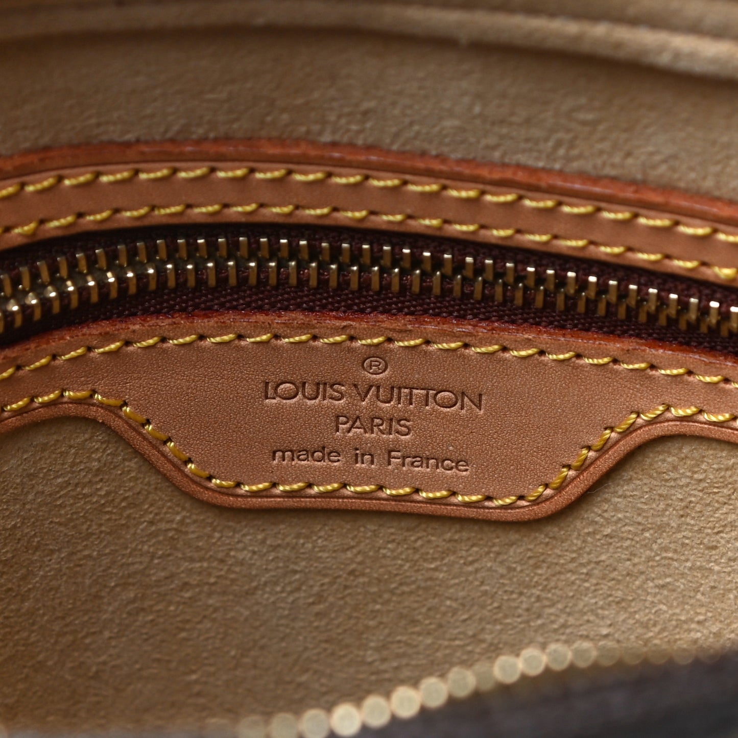 Monogram Looping MM