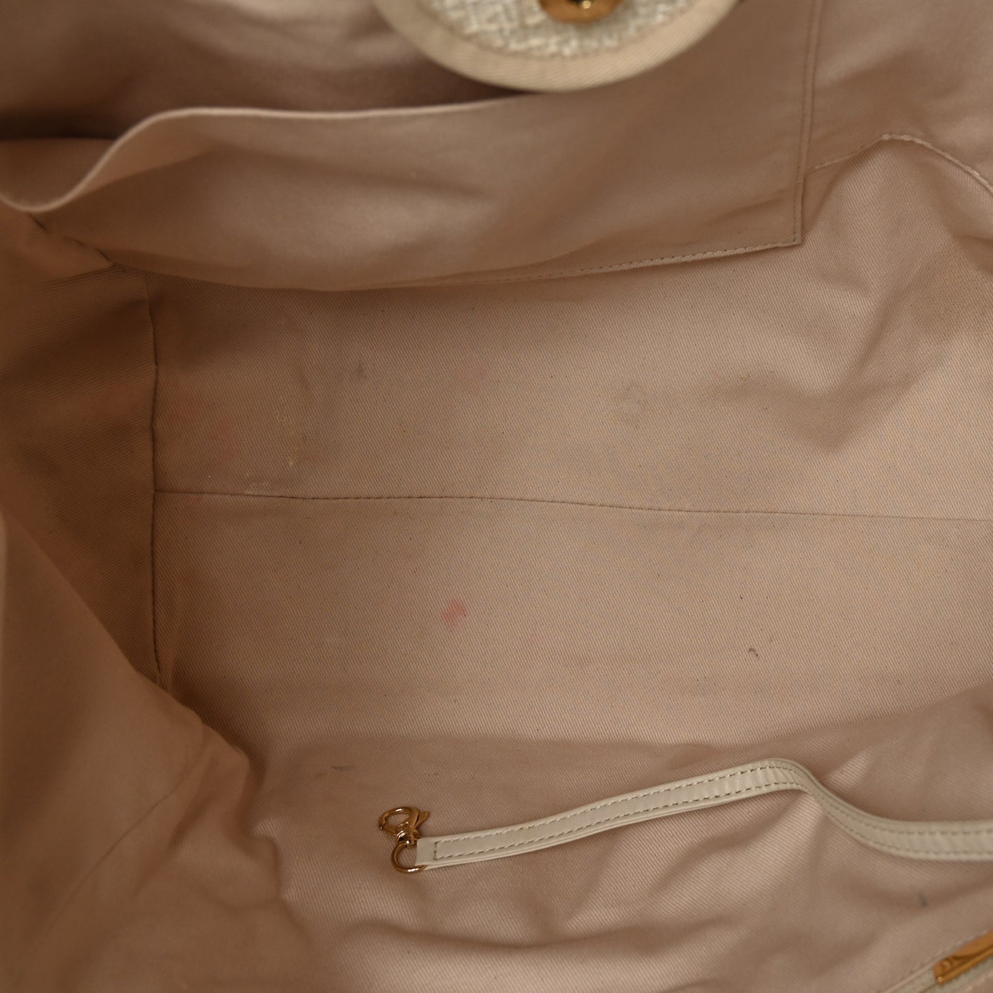 Mixed Fibers Calfskin Medium Deauville Tote Light Beige