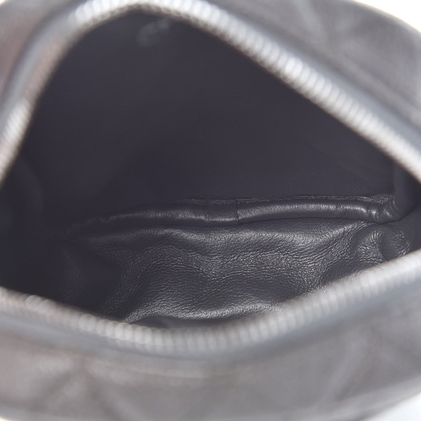 Grained Calfskin Quilted Reissue Camera Case Black