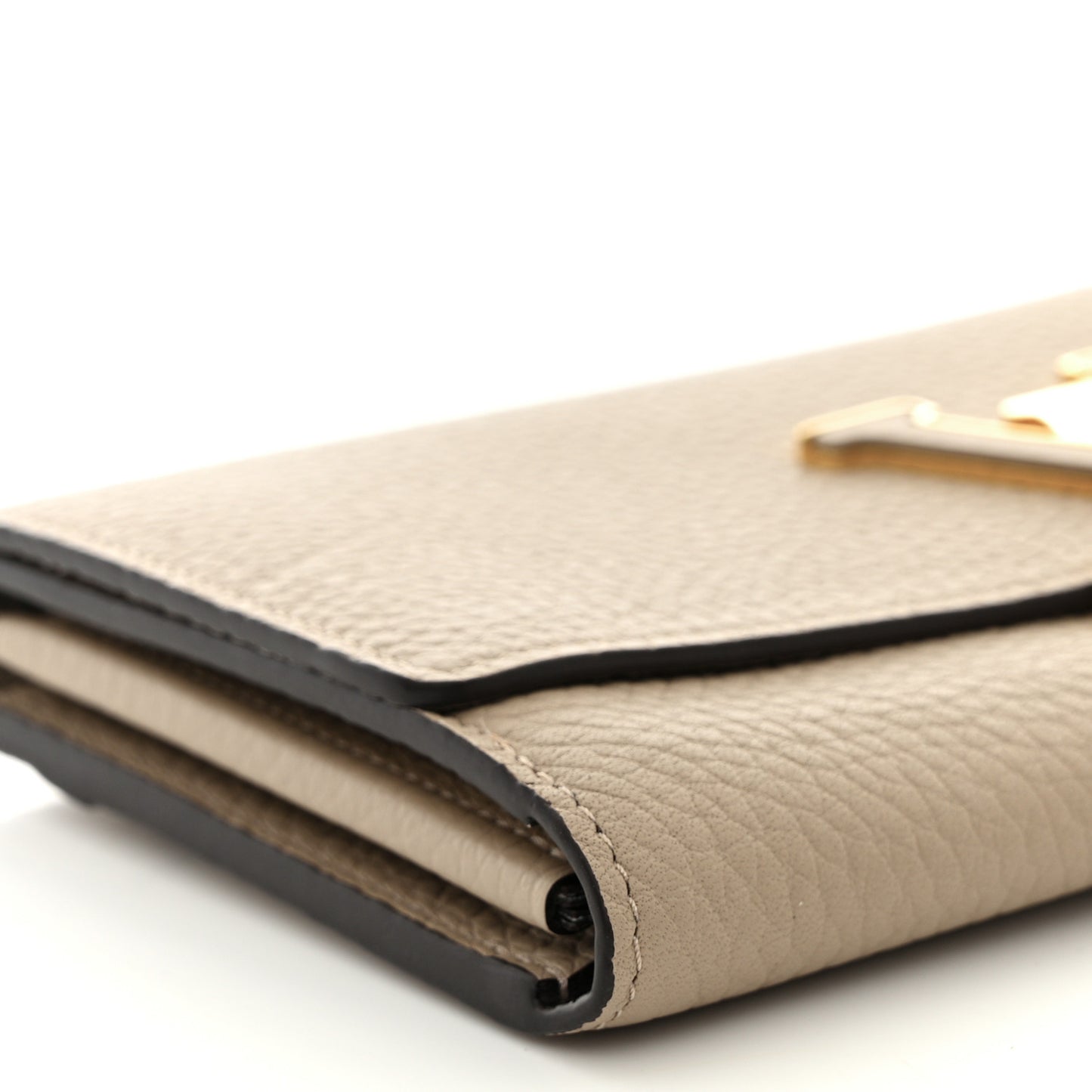 Taurillon Capucines Wallet Galet