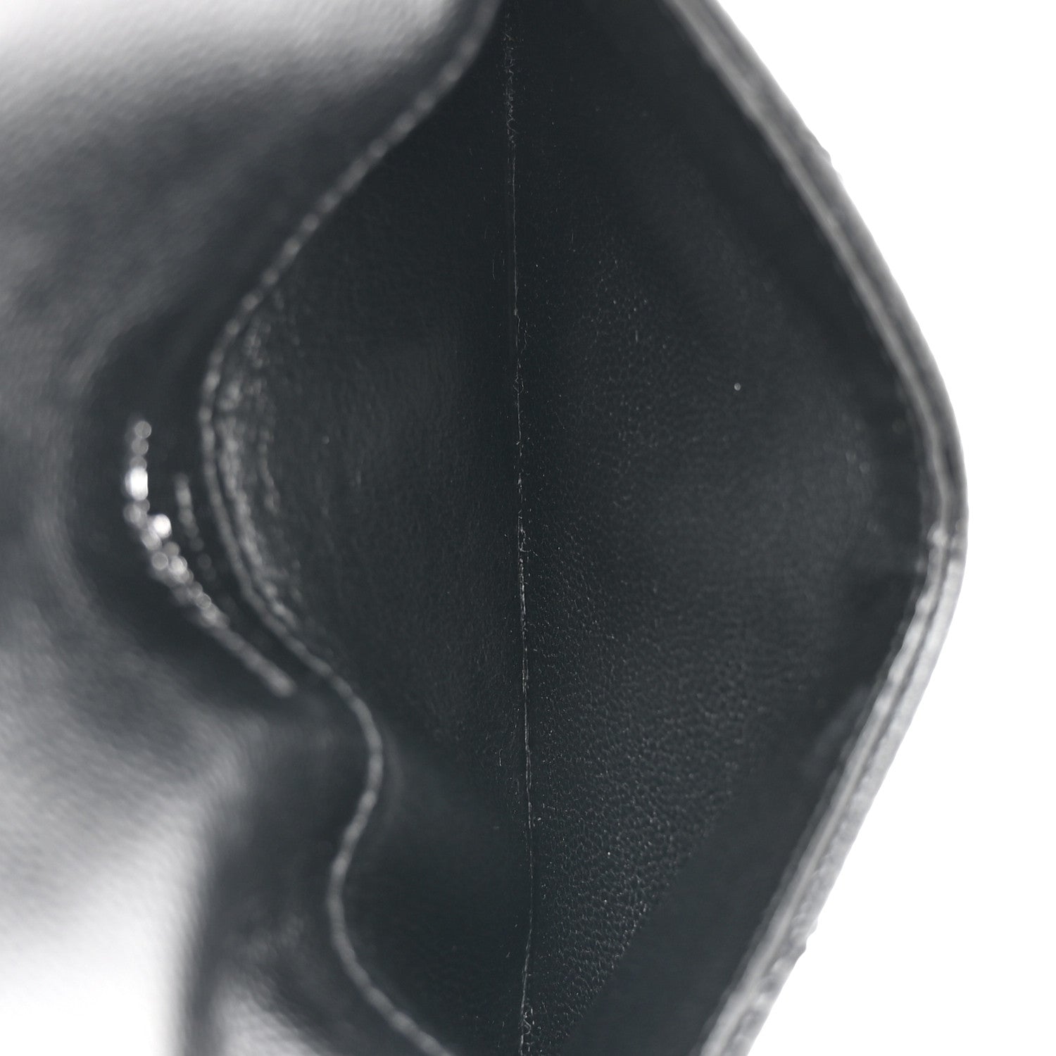 Saint Laurent Grain De Poudre Matelasse Chevron Monogram Compact Wallet Black 5 of 9
