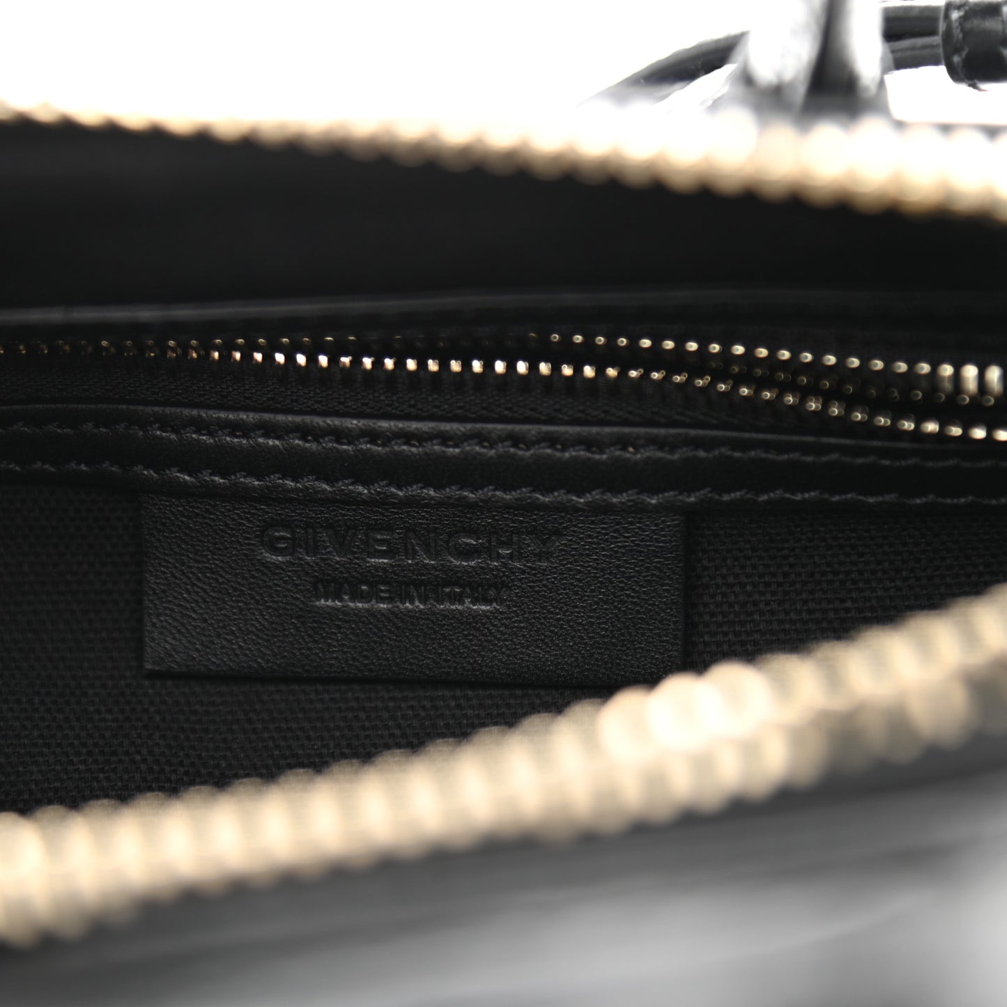 Calfskin Crocodile Embossed Mini Antigona Black
