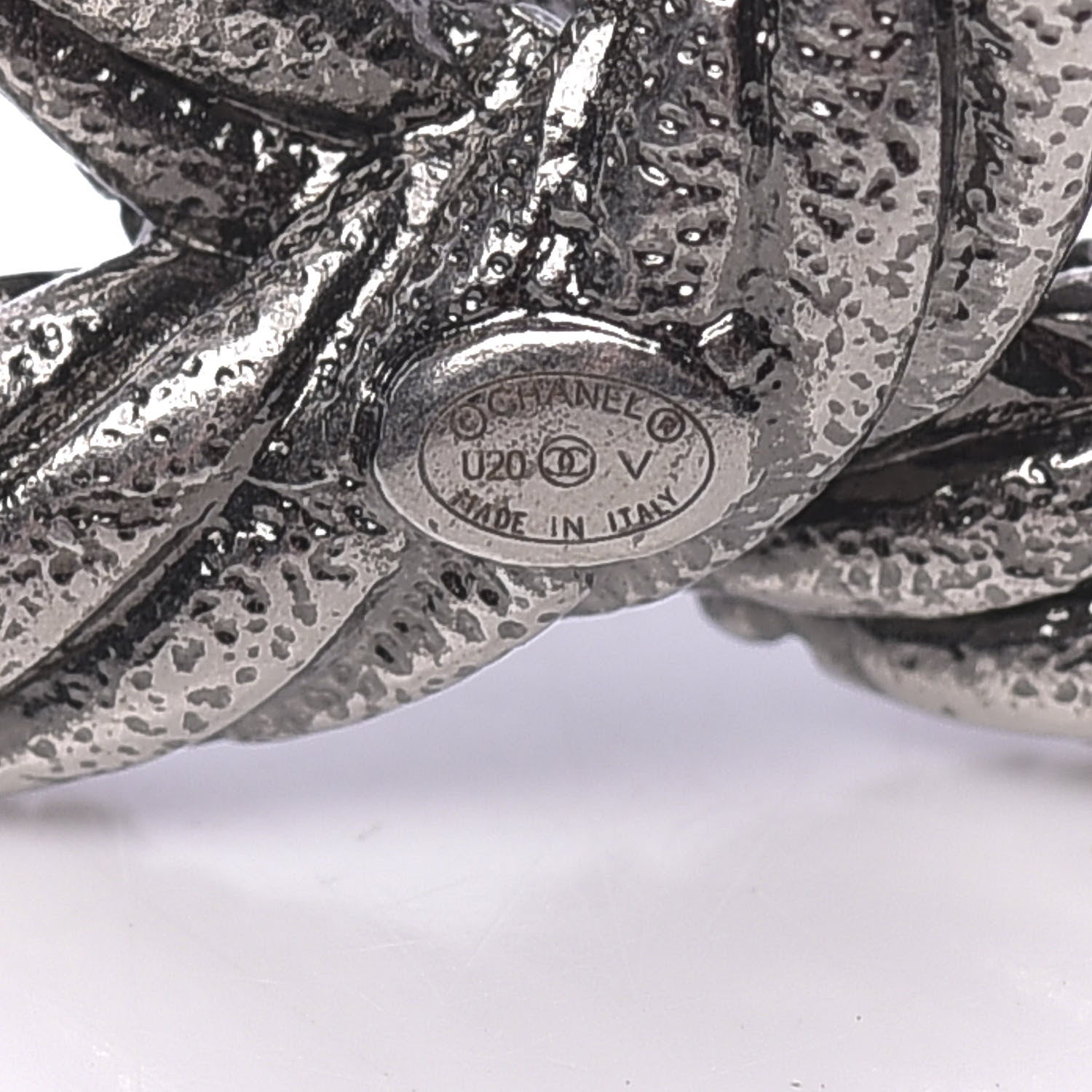 Chanel Ruthenium Twisted CC Brooch 4 of 4