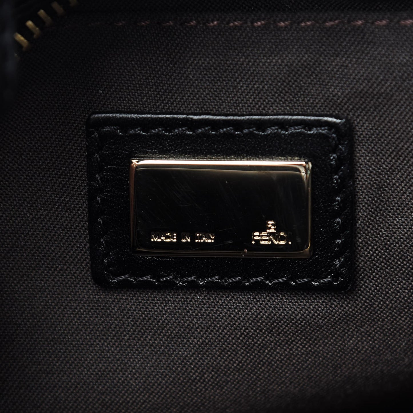 Zucchino Cuoio Small Chef Pocket Shoulder Bag Black
