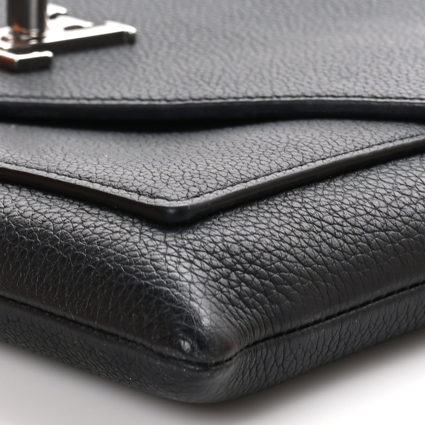 LOUIS VUITTON Soft Calfskin My Lockme Chain Pochette Black