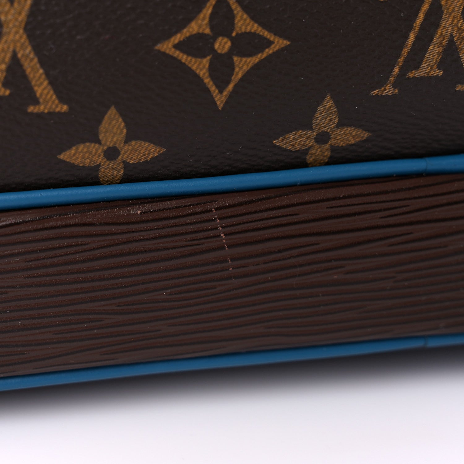 Louis Vuitton Epi Monogram Nil Slim 11 of 13