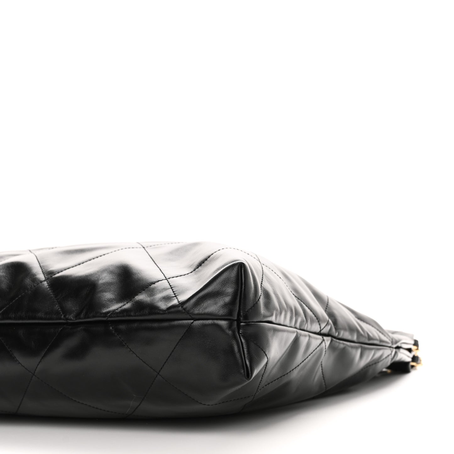 Shiny Calfskin Quilted Chanel 22 Black