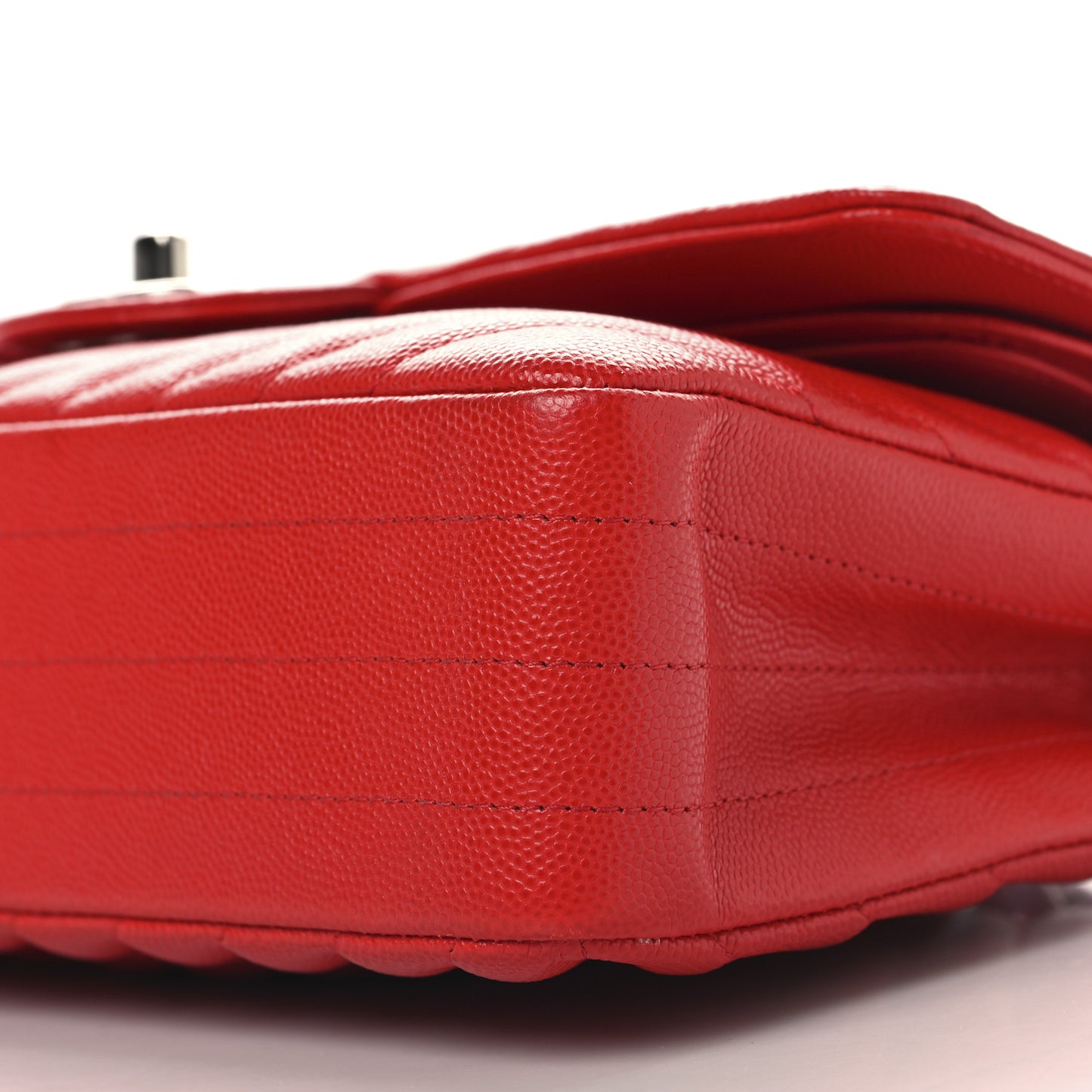 Caviar Chevron Quilted Medium Double Flap Red