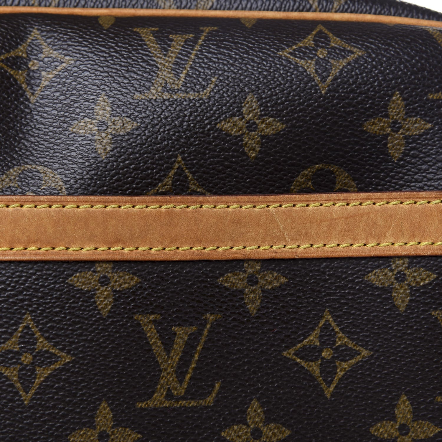 Louis Vuitton Monogram Reporter PM 10 of 10