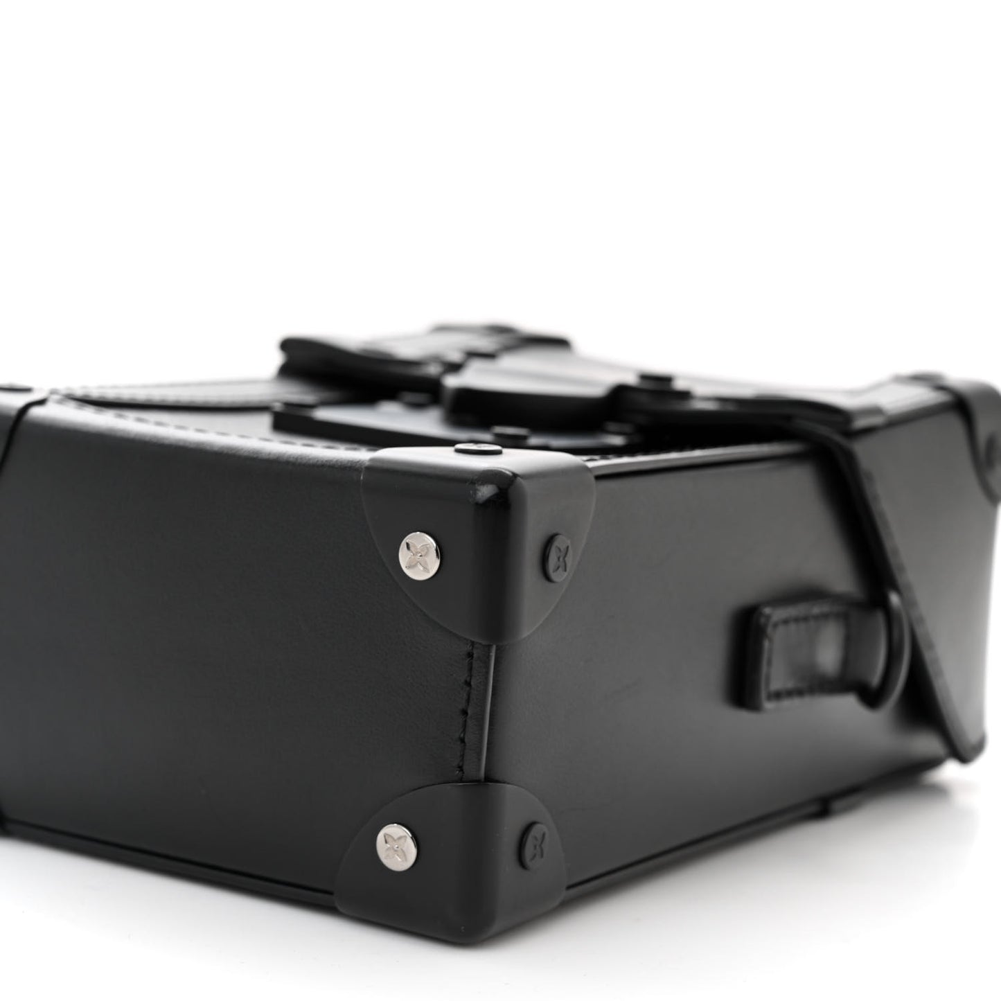 Monogram Eclipse Vertical Trunk Wearable Wallet Black