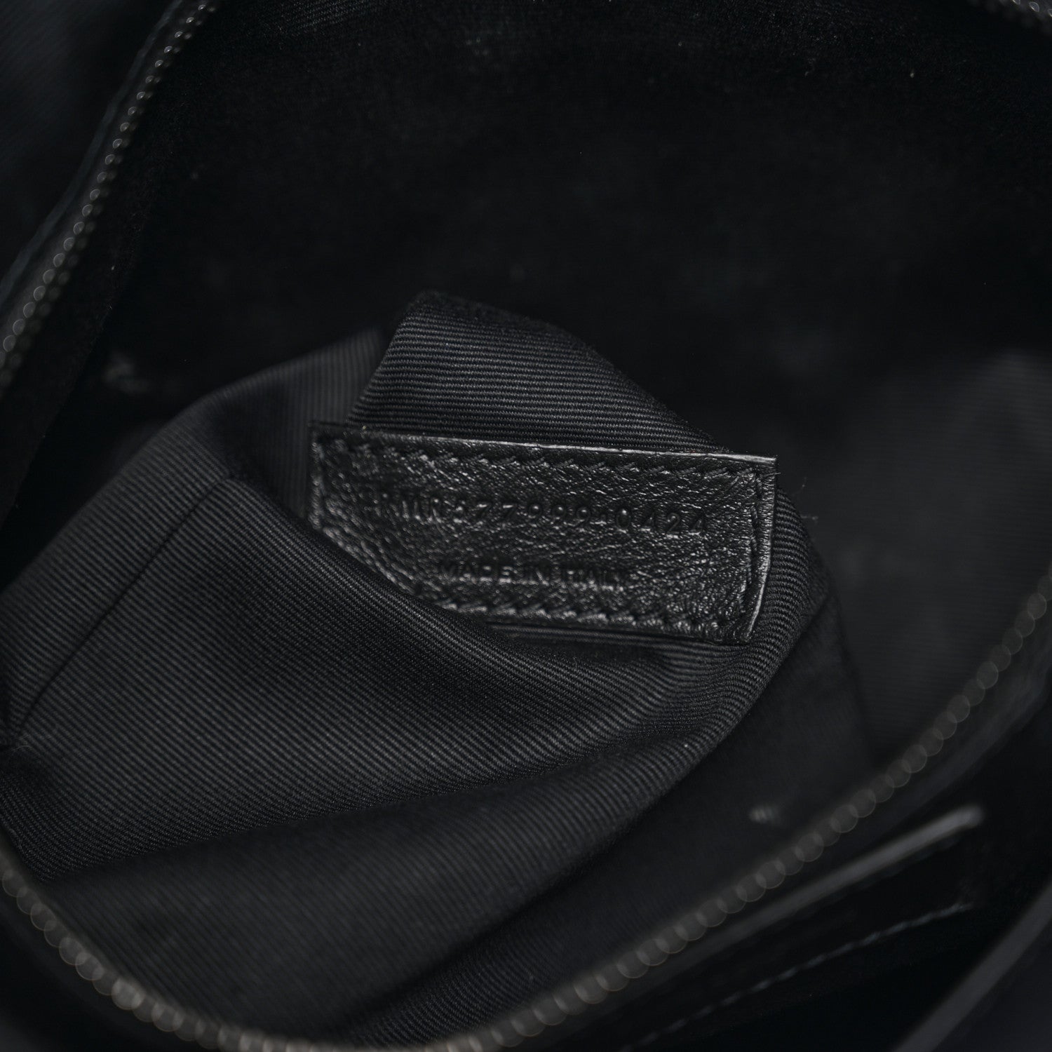 Saint Laurent Crinkled Calfskin Matelasse Monogram Medium Niki Shopper Tote Black 7 of 13