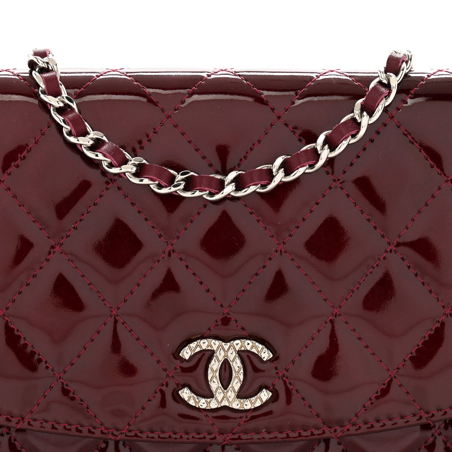 Patent Quilted Brilliant Wallet On Chain WOC Red