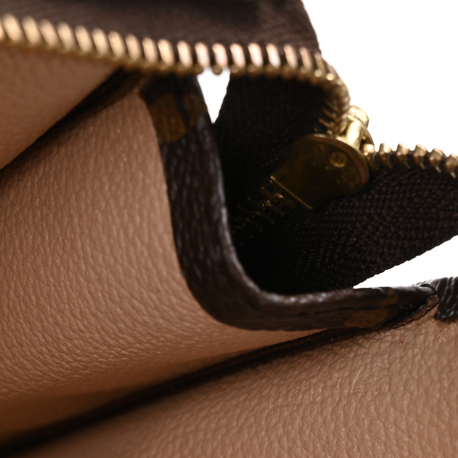 Louis Vuitton Monogram Toiletry Pouch 26 7 of 8