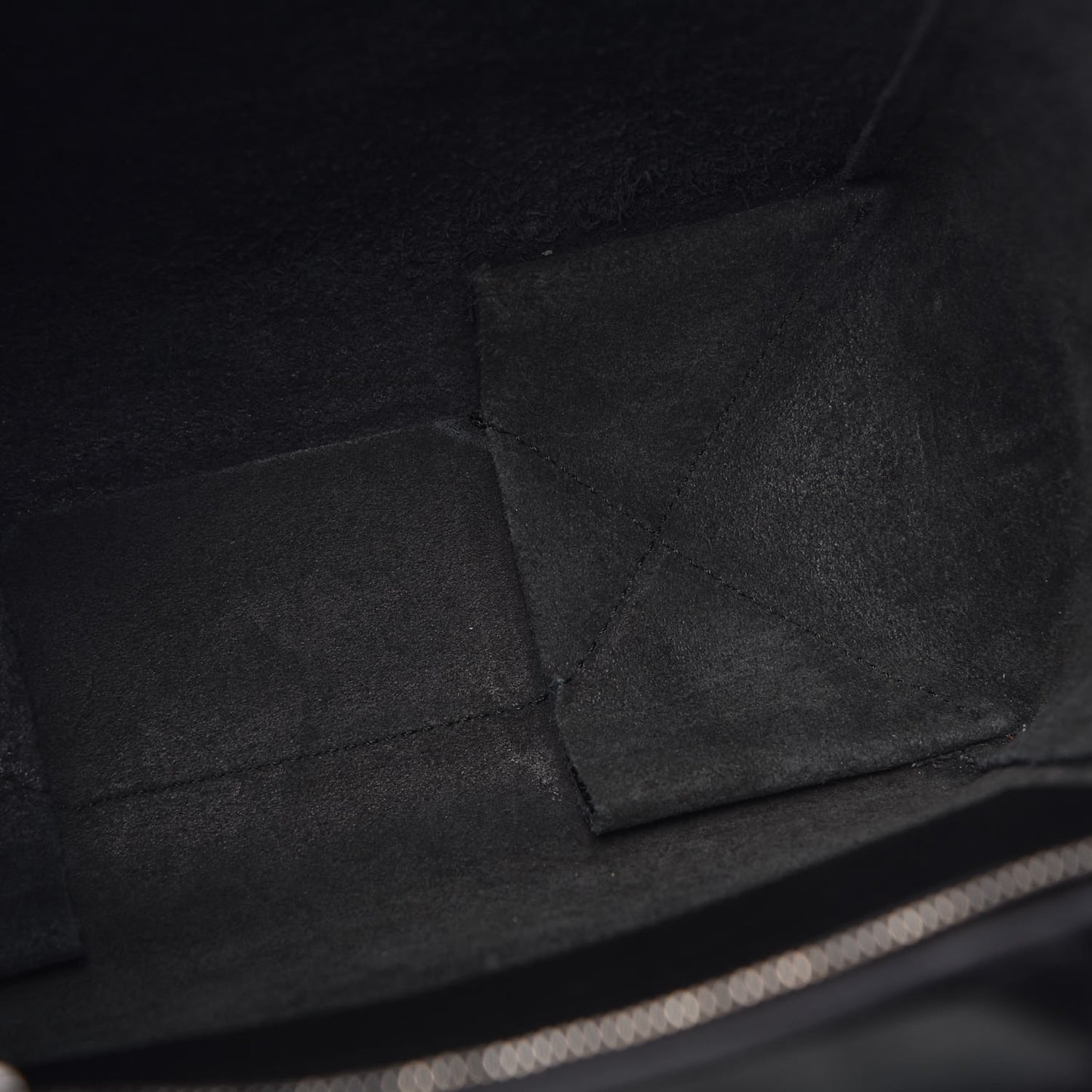 Grained Calfskin Small Vertical Cabas Black