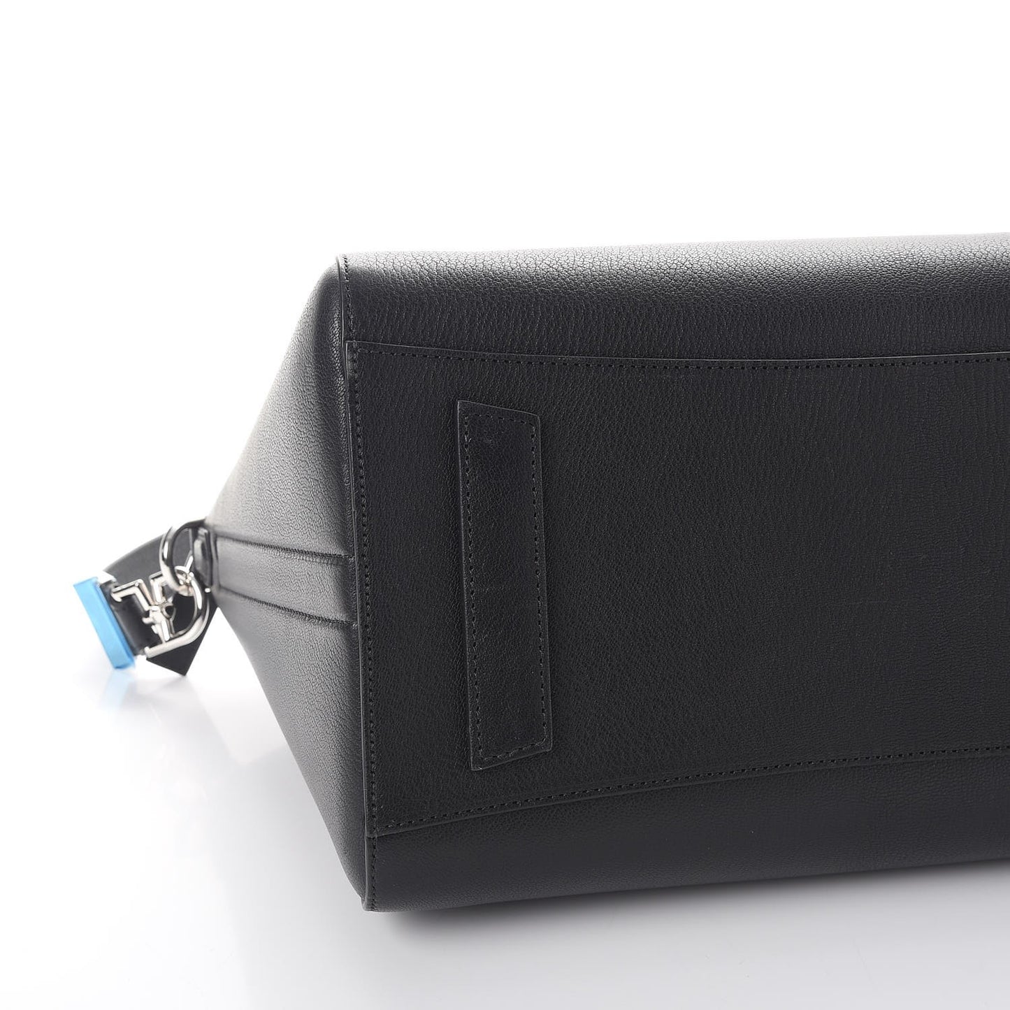 Sugar Goatskin Medium Antigona Black