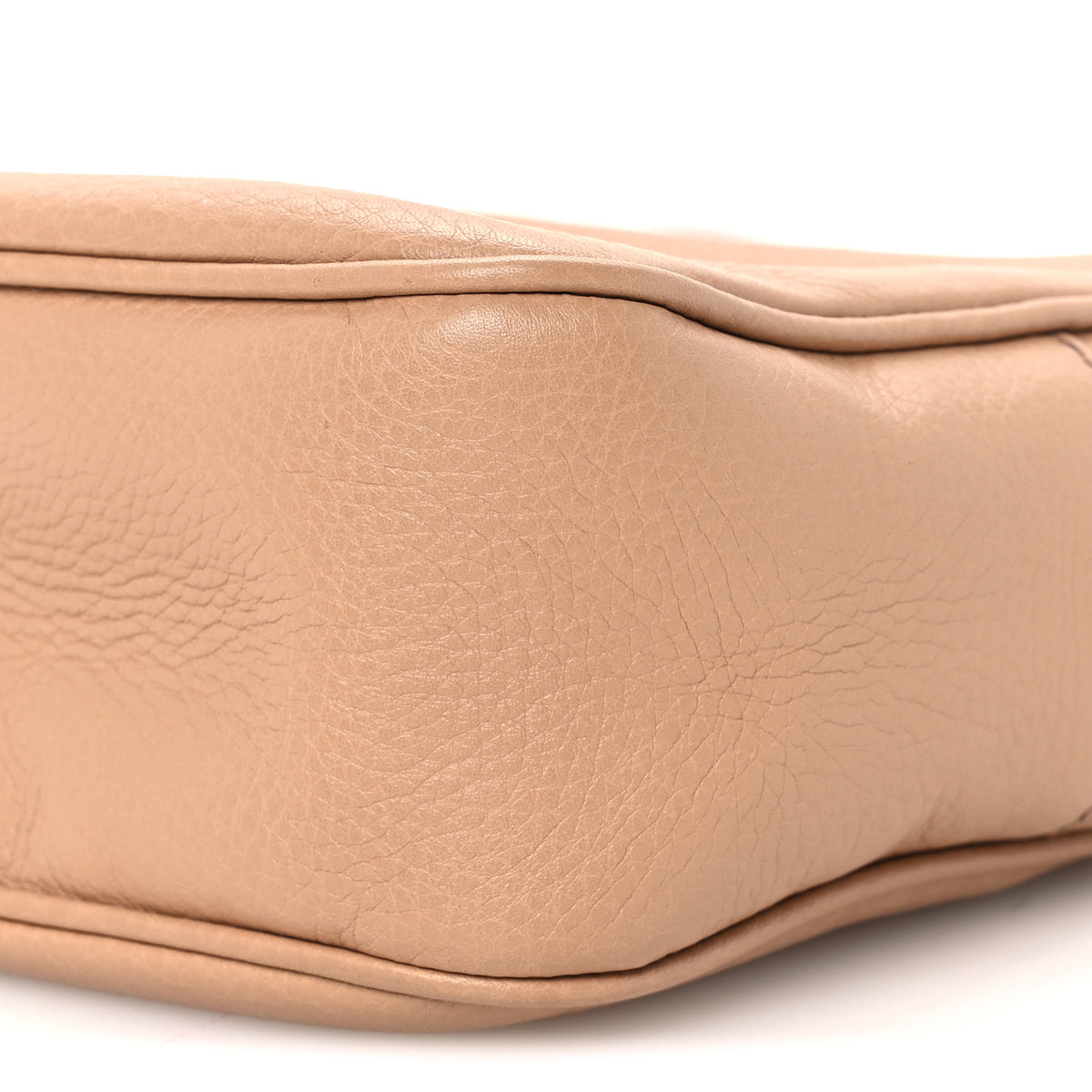 Gucci Pebbled Calfskin Small Soho Disco Bag Camelia 10 of 10