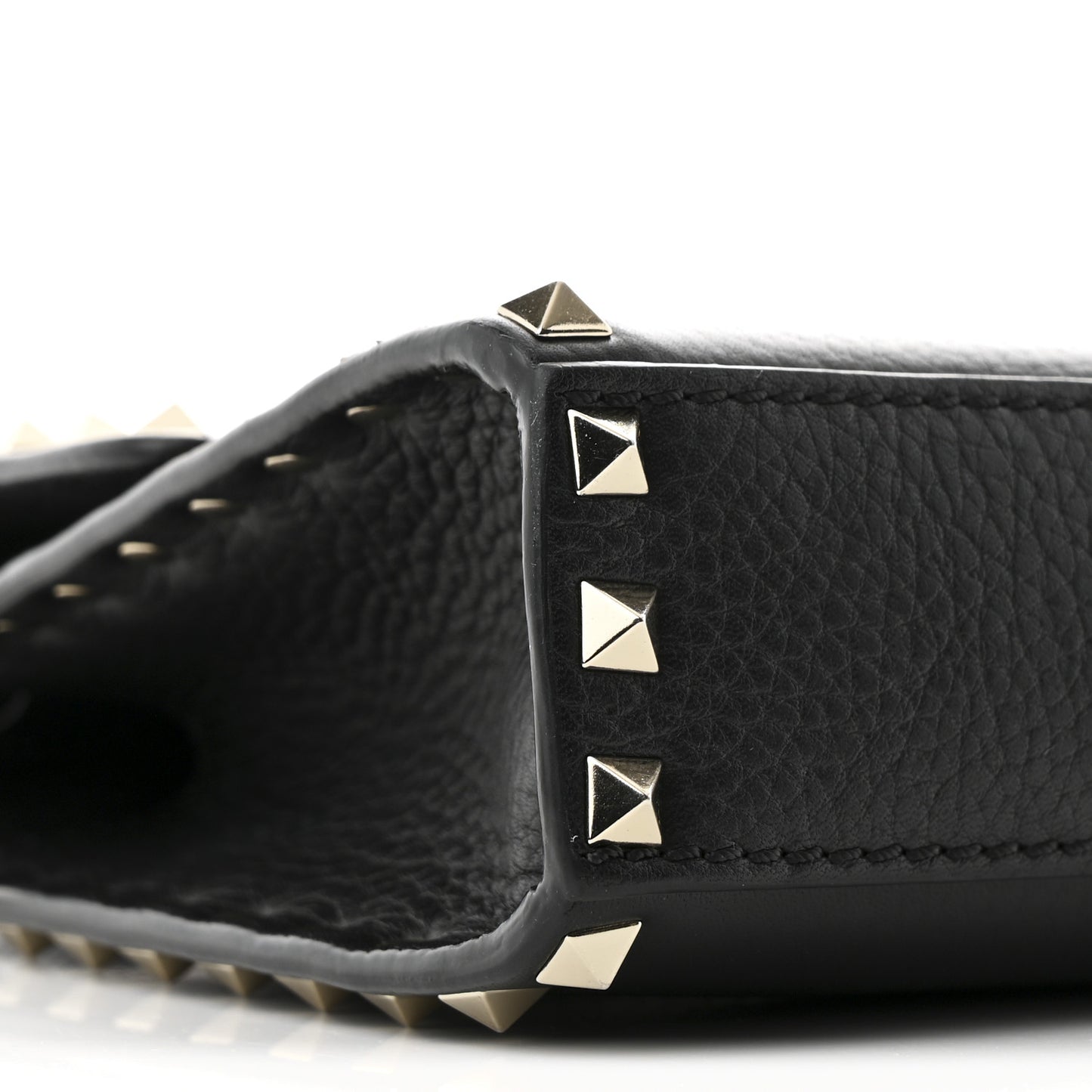 Pebbled Calfskin Medium Rockstud Flip Lock Crossbody Bag Black