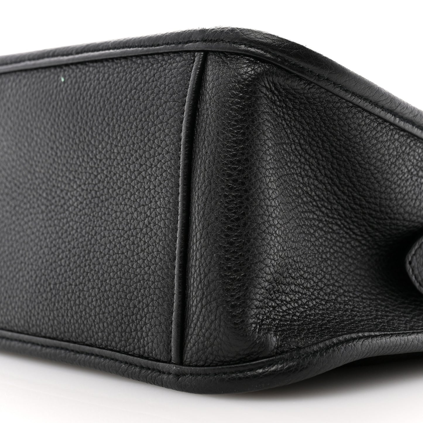 Vitello Daino Soft Hobo Messenger Bag Black
