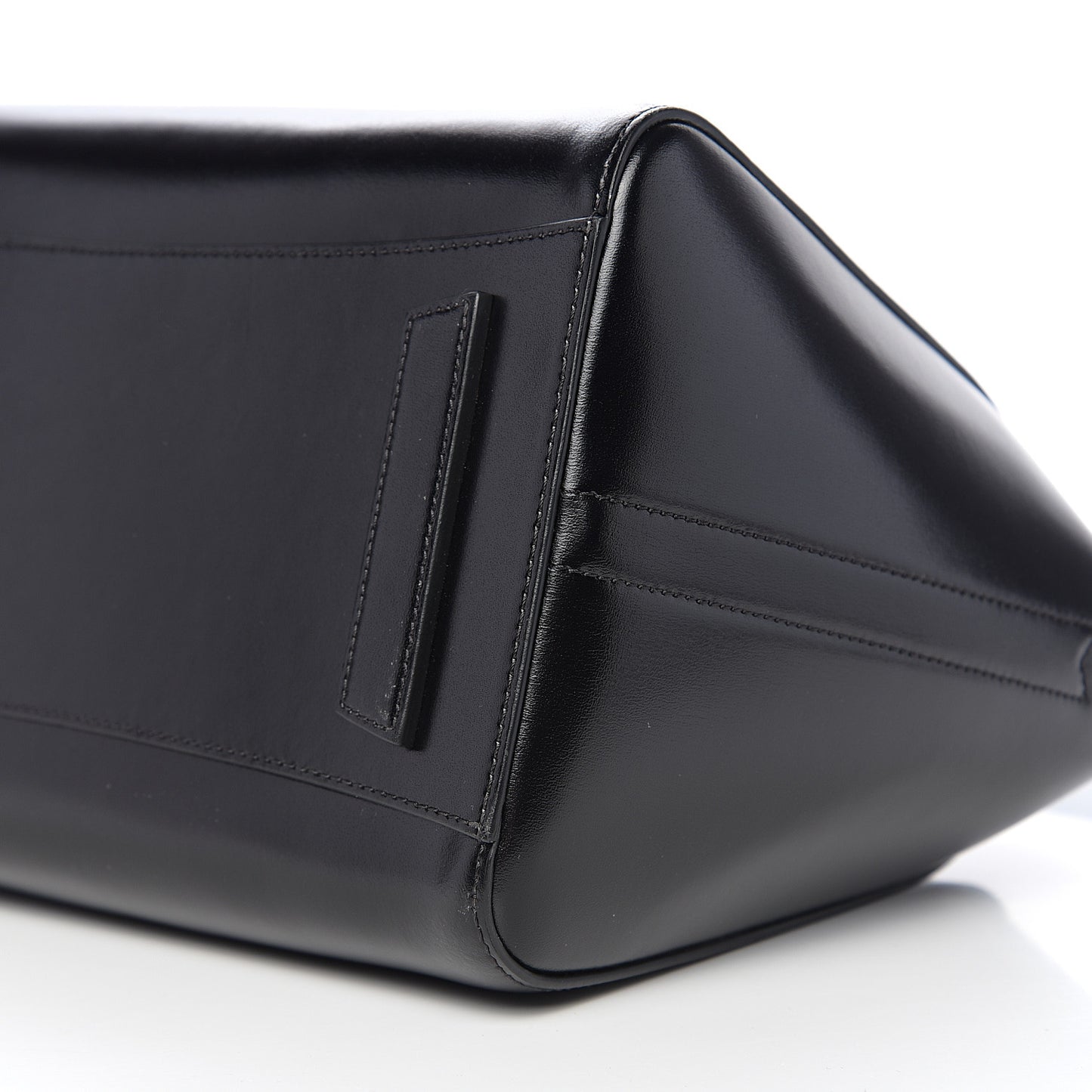 Shiny Lord Calfskin Medium Antigona Black