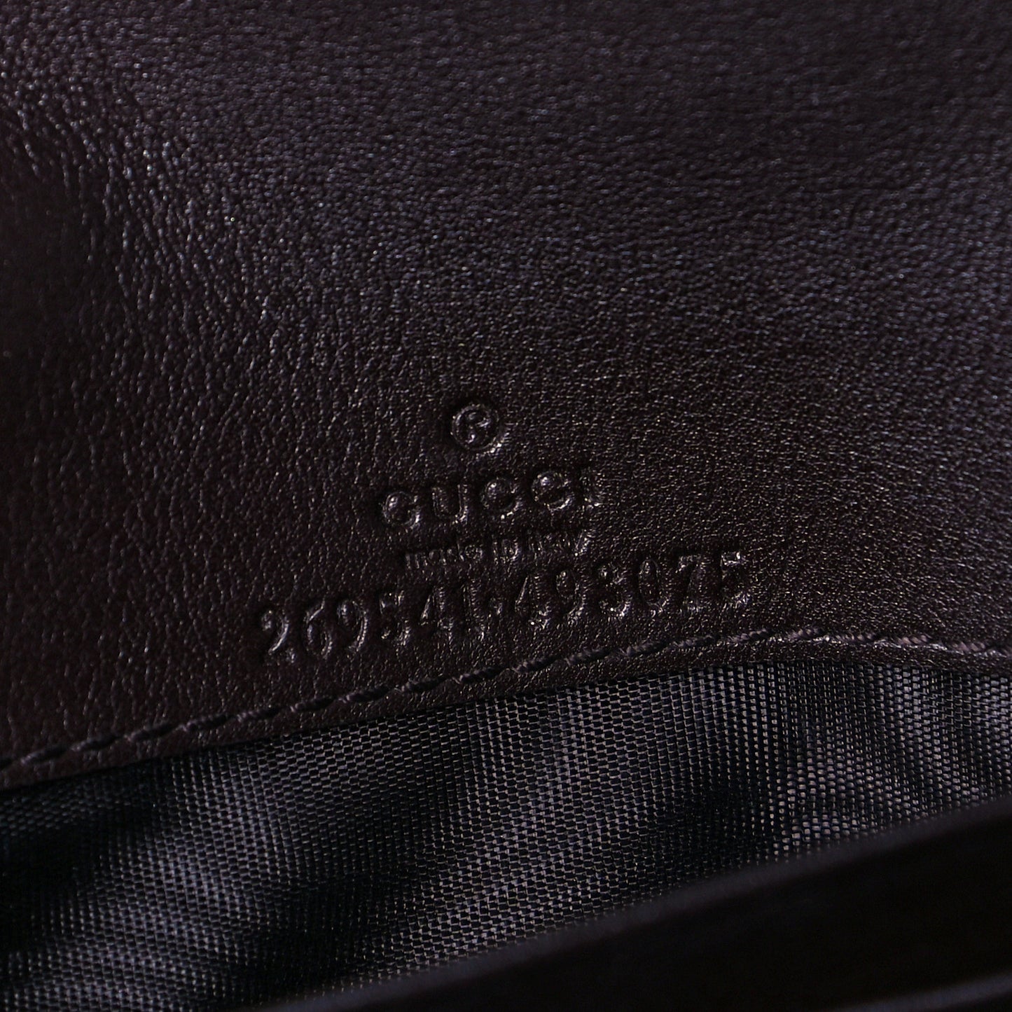 Guccissima Signature Dice Chain Wallet Chocolate
