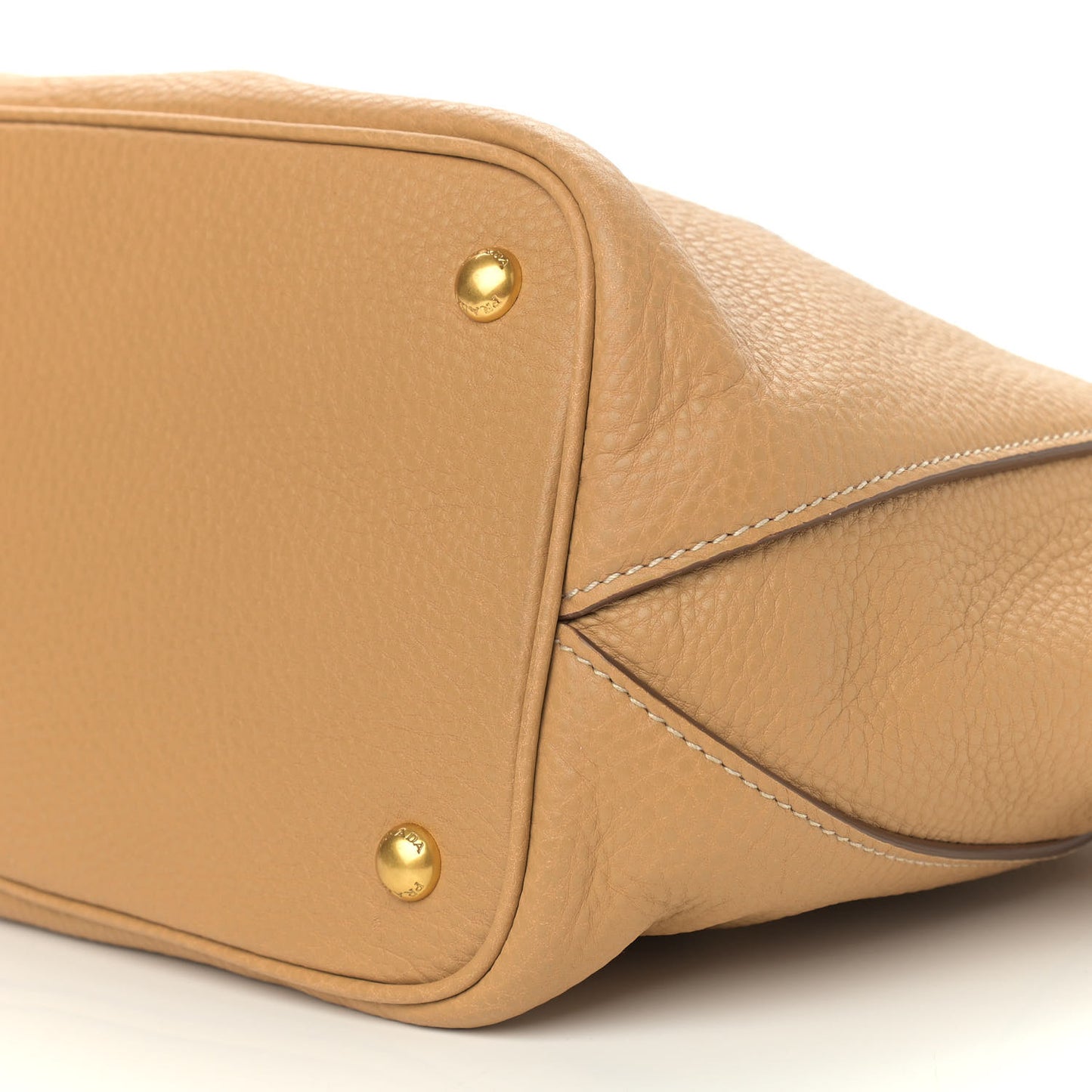 Vitello Daino Shopping Tote Sughero