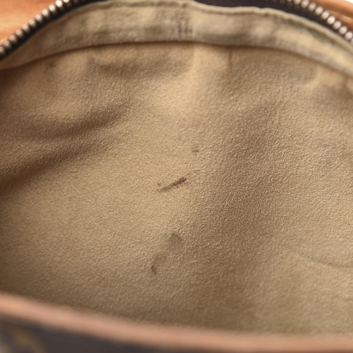 Louis Vuitton Monogram Hudson GM 6 of 18
