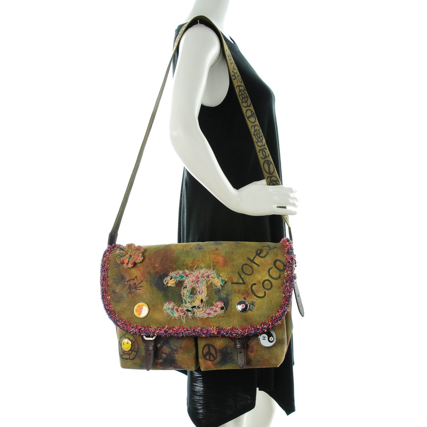 Chanel Washed Toile Large Graffiti On The Pavements Messenger Khaki Multicolor 4 of 7