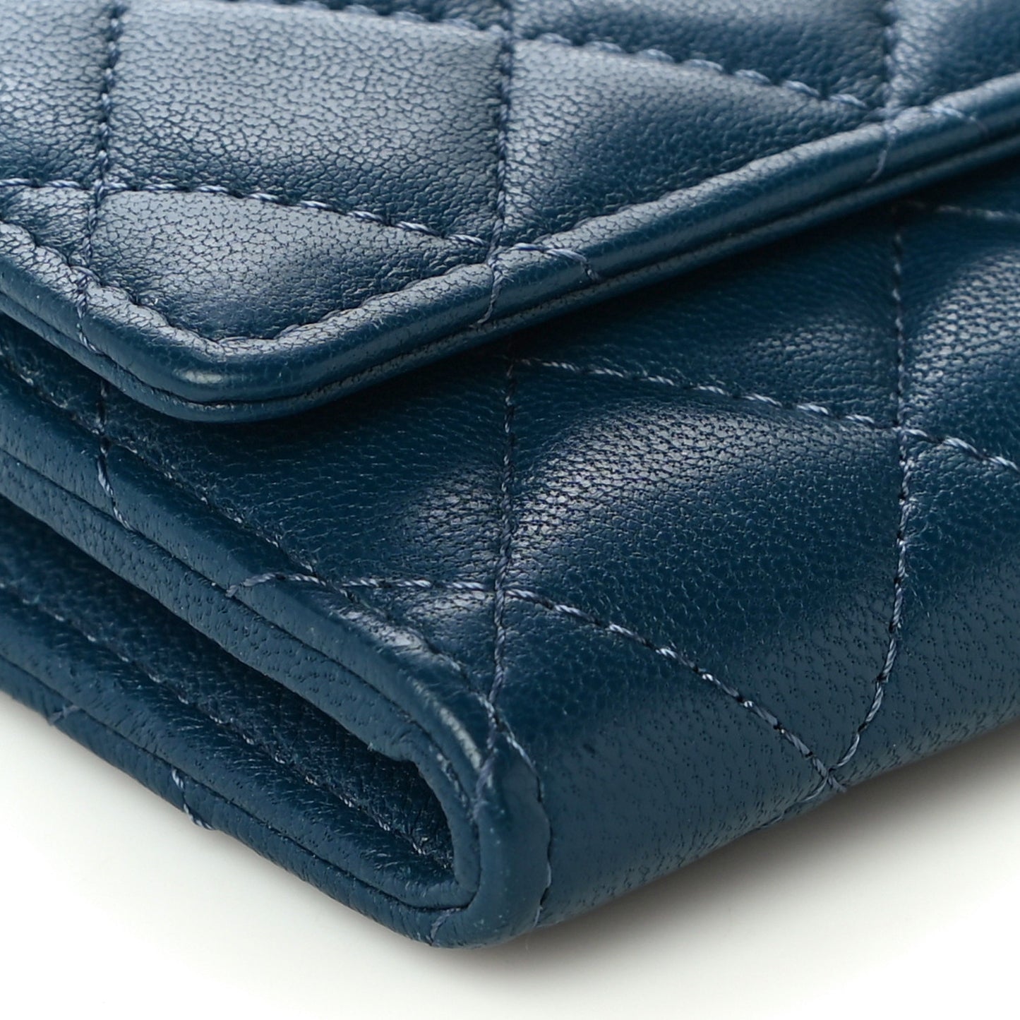 Lambskin Quilted Medium Chanel 19 Flap Wallet Dark Blue