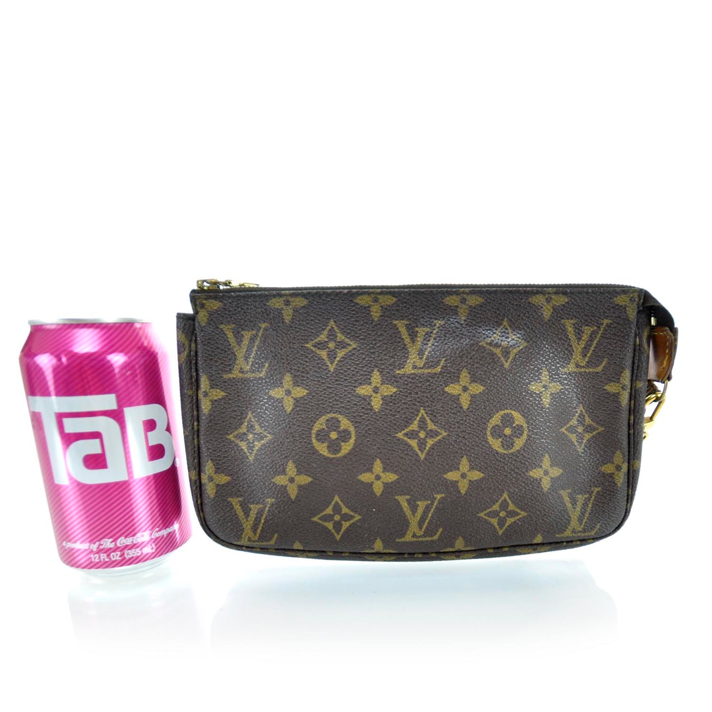 Monogram Pochette