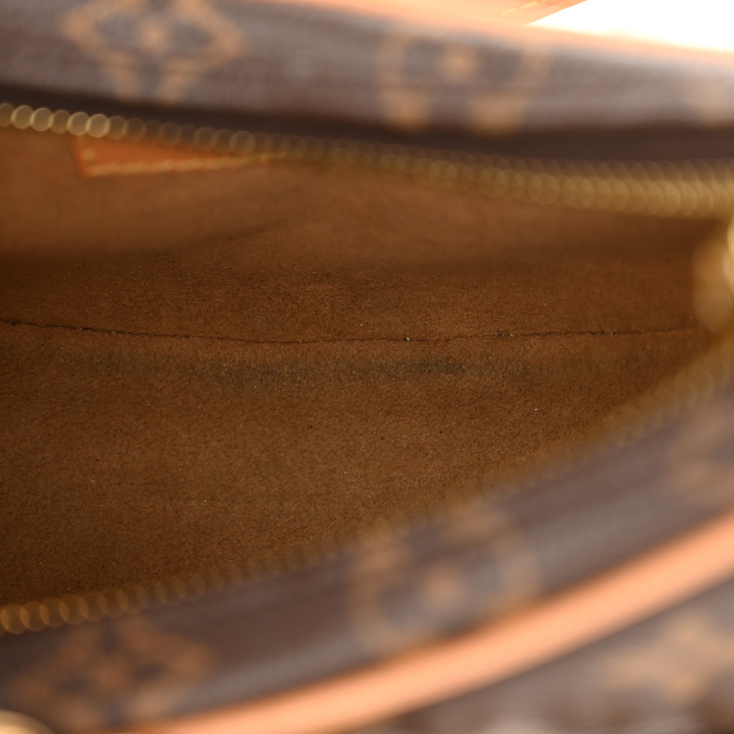 Monogram Loop