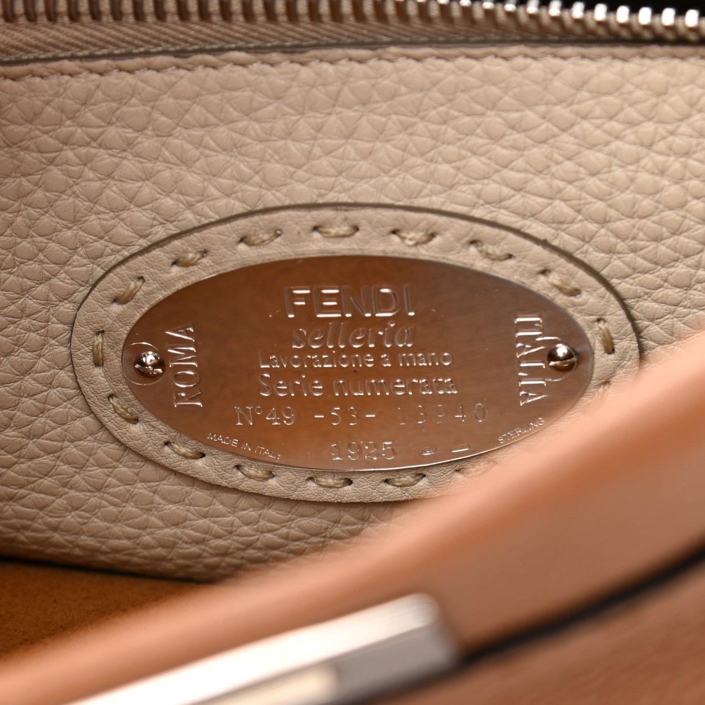 Cuoio Romano Selleria Bi-Color Medium Peekaboo Iconic Satchel Mou Milk